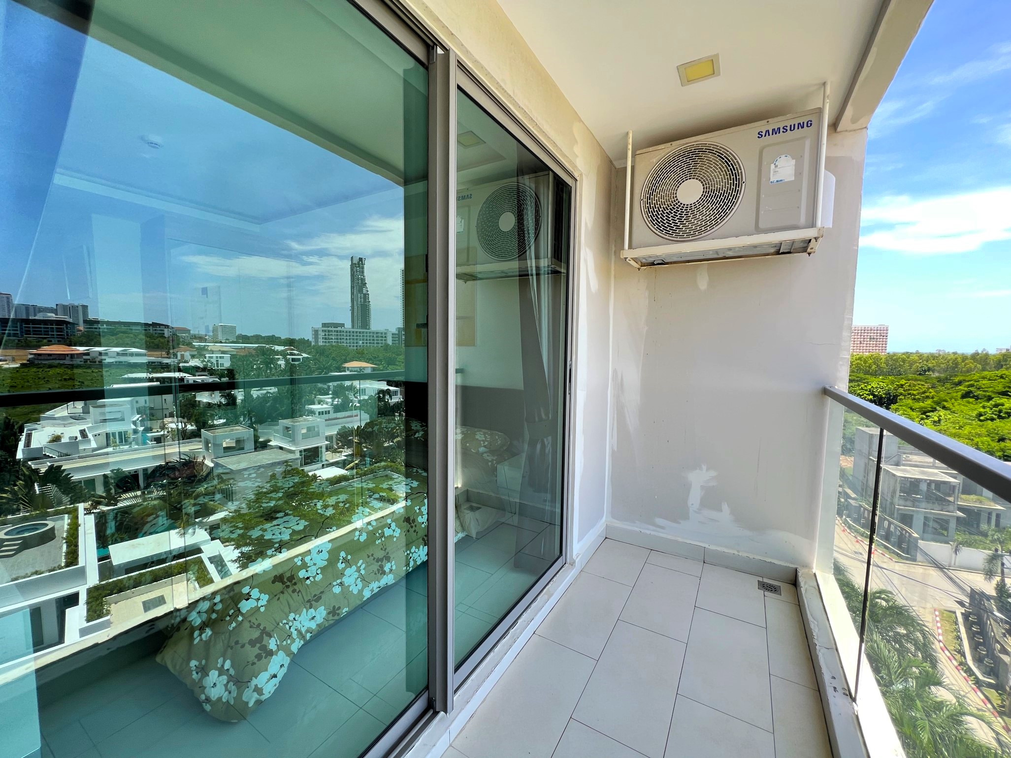Laguna Beach Resort 3/F8 STUDIO · 1 BATH · 25 SQ M · 1 BALCONY 18