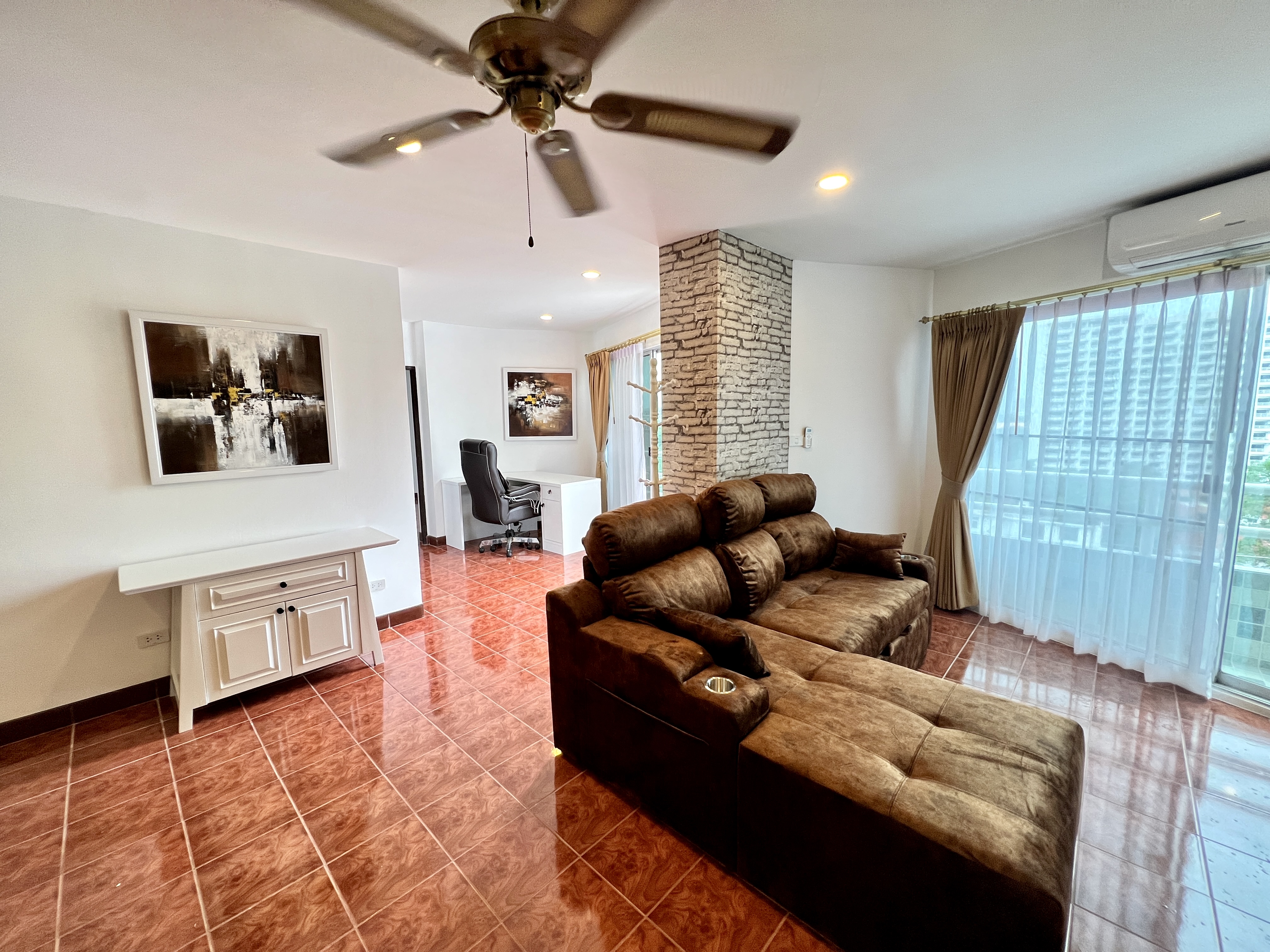View Talay 1/F8 1 BEDROOM · 2 BATH · 95 SQ M · 2 BALCONIES · SEA & CITY VIEWS 10