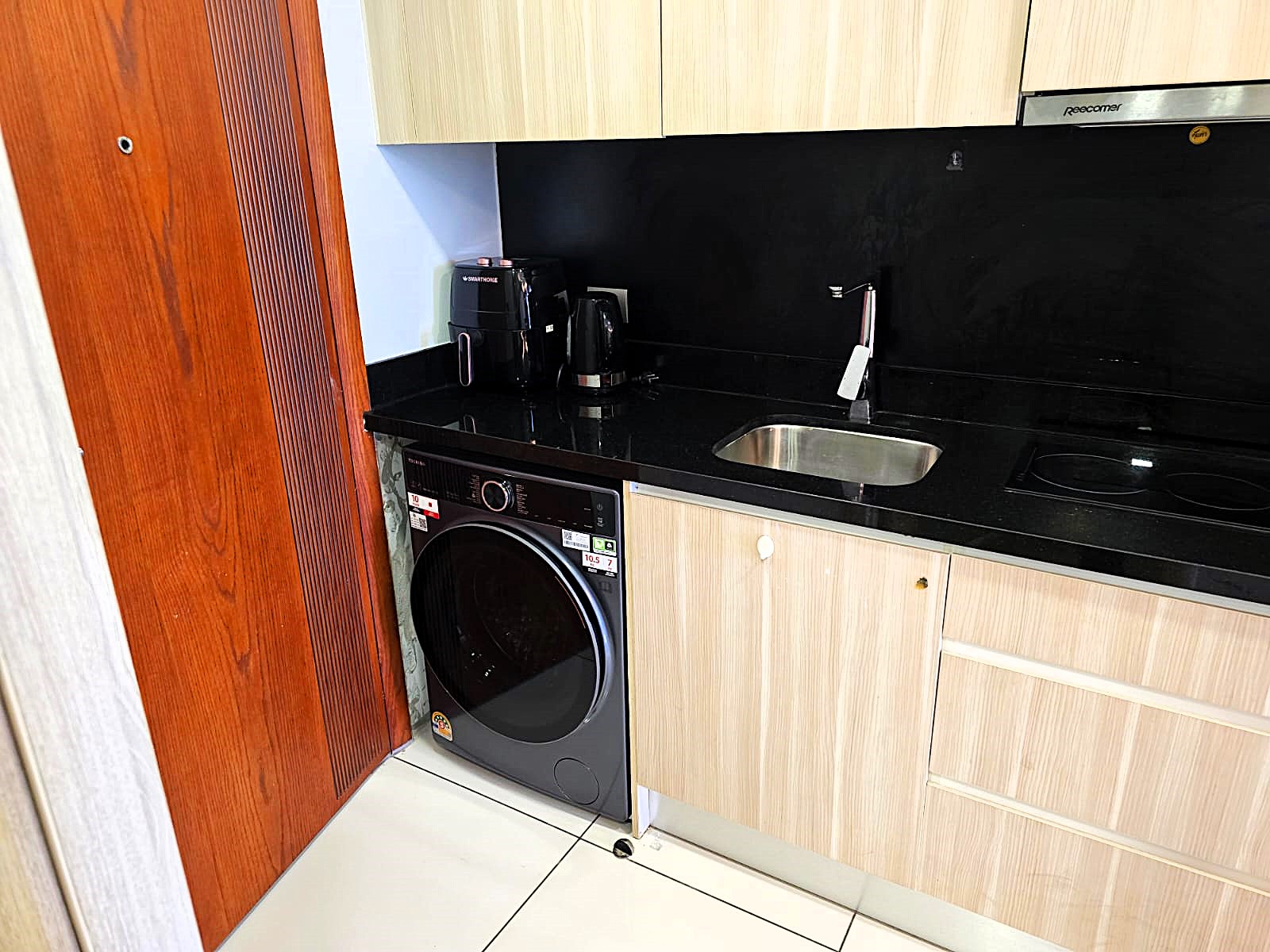 Laguna Beach Resort 1/F7 STUDIO · 1 BATH · 25 SQ M · 1 BALCONY 3