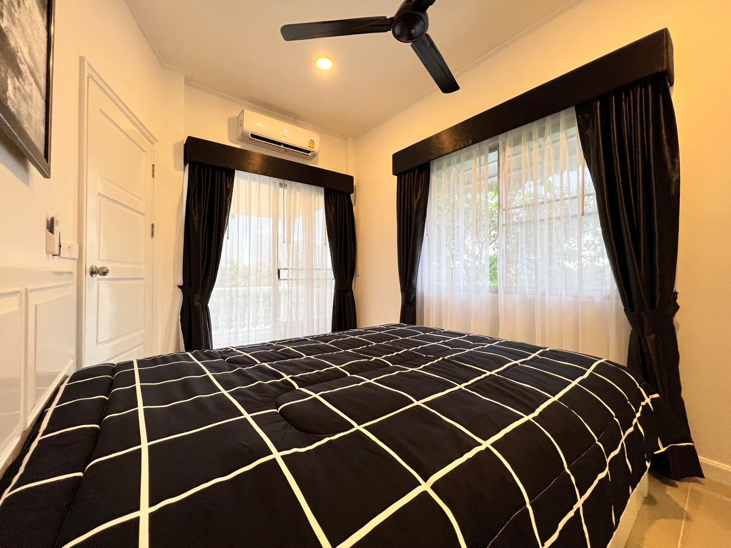 Baan Suan Lalana/TB/F3 1 BED · 1 BATH · 65 SQ M · 1 BALCONY · CORNER CONDO 18
