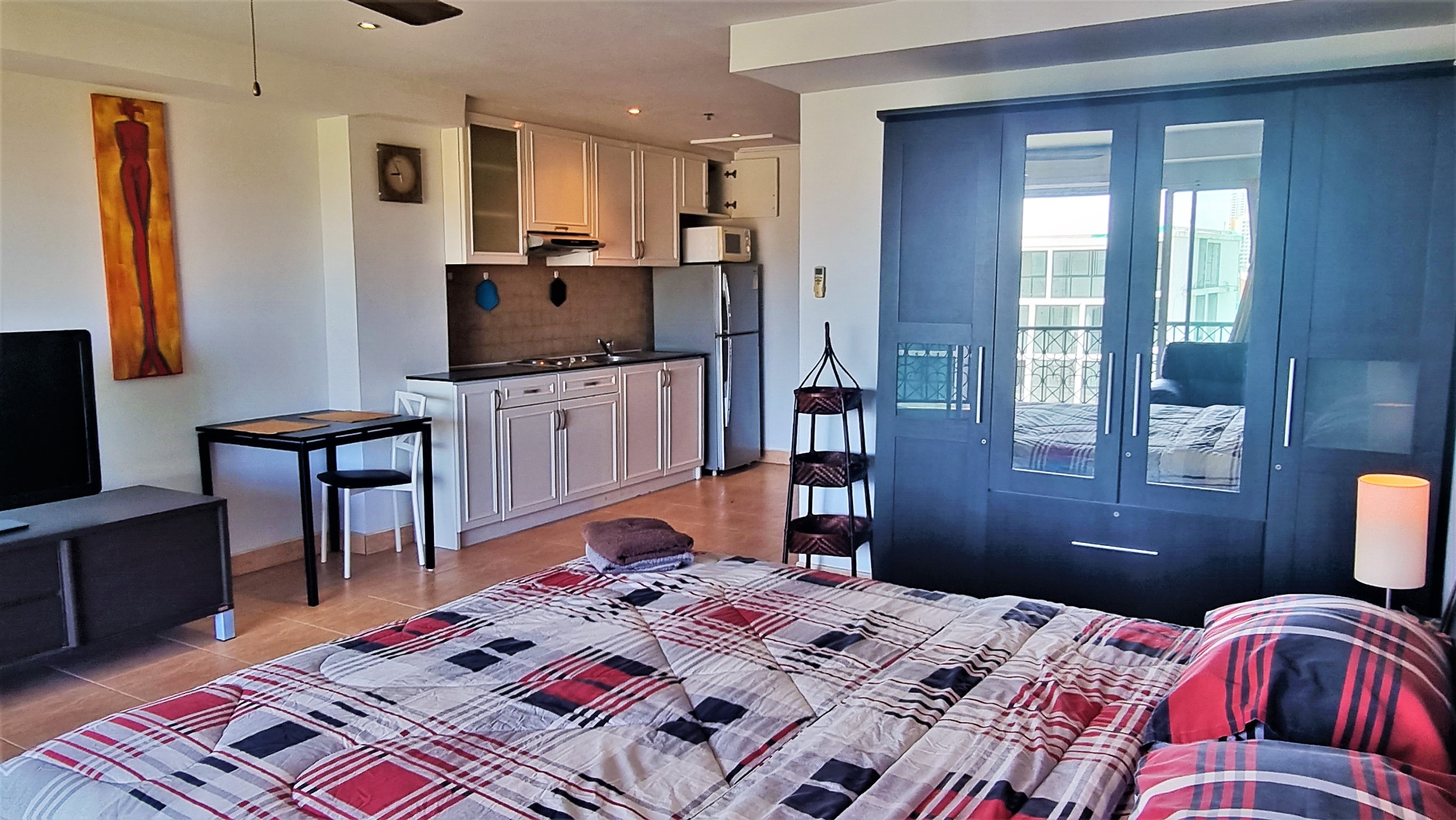 The Residence/F7 LARGE STUDIO · 1 BATH · 52 SQ M · BALCONY 21