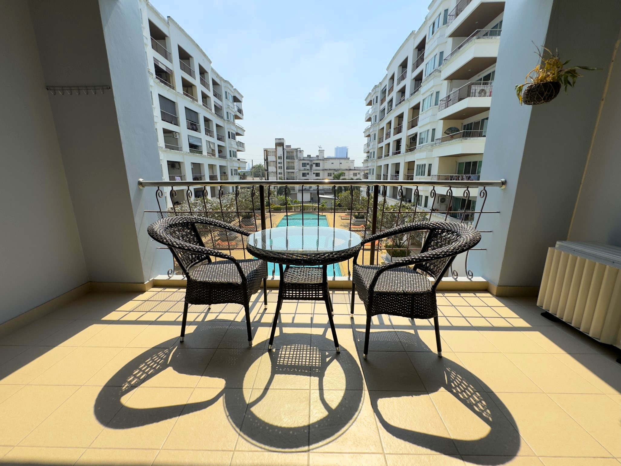TW Platinum Suites/F3 1 BED · 1 BATH · 52 SQ M · 1 BALCONY · POOL VIEW 19