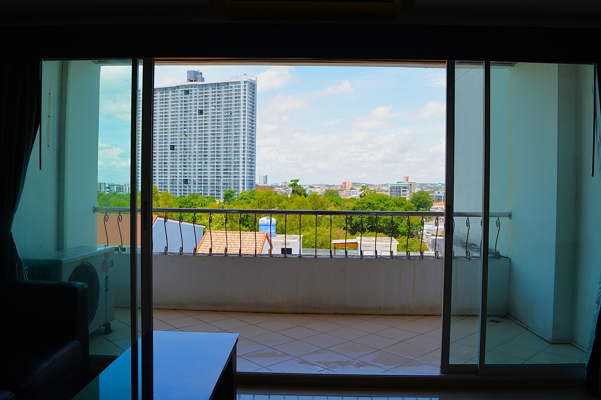 TW Platinum Suites/F6 LARGE STUDIO · 1 BATH · 49 SQ M · 1 BALCONY 18