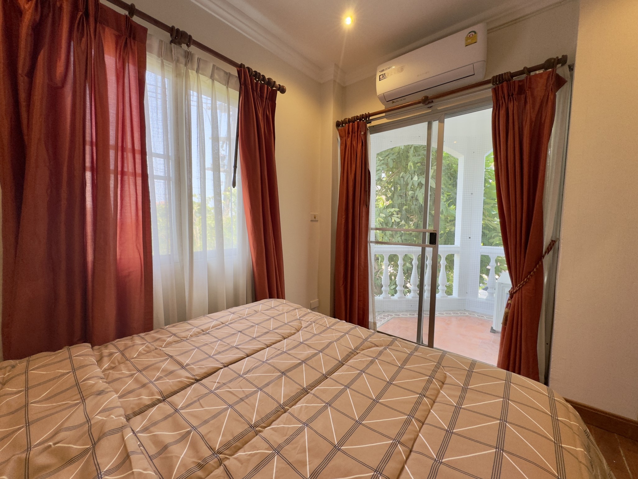 Baan Suan Lalana/SB/F2 2 BED · 1 BATH · CORNER CONDO · 100 SQ M · 2 BALCONIES 15