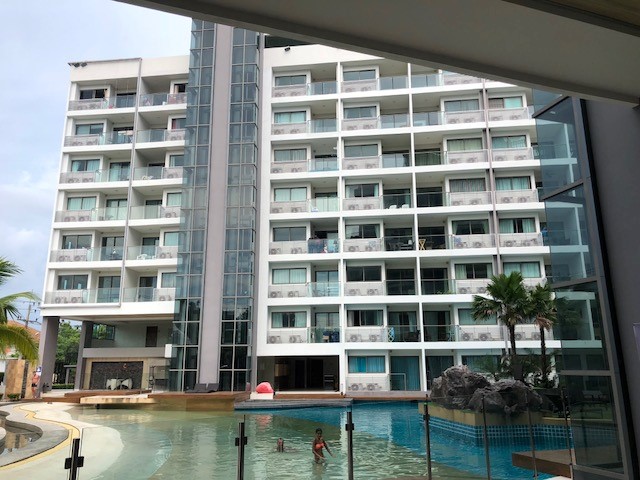 Laguna Beach Resort 1/F4 1 BED · 2 BATH · 51 SQ M · 1 BALCONY · POOL VIEWS 22