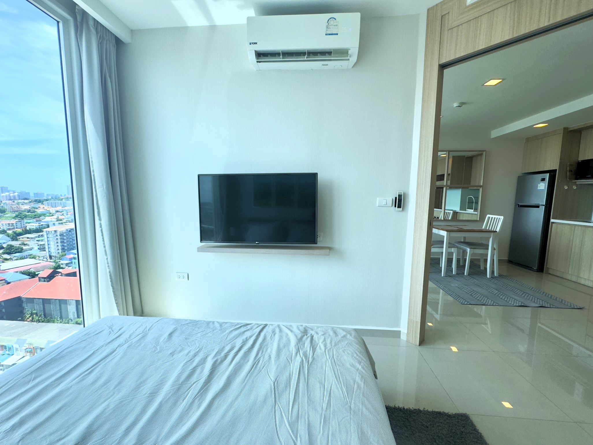 City Garden Tower/F19 1 BED · 1 BATH · 35 SQ M · SEA VIEW 10