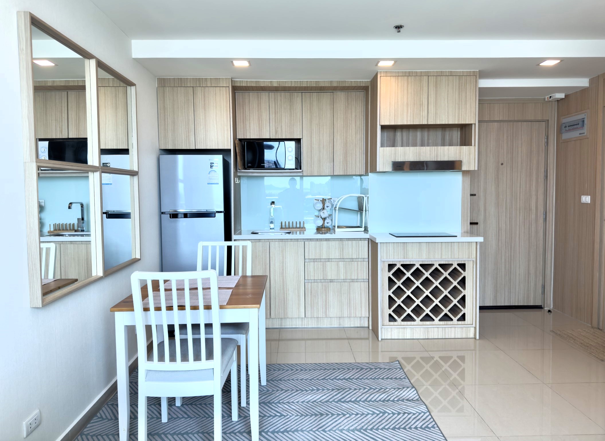 City Garden Tower/F19 1 BED · 1 BATH · 35 SQ M · SEA VIEW