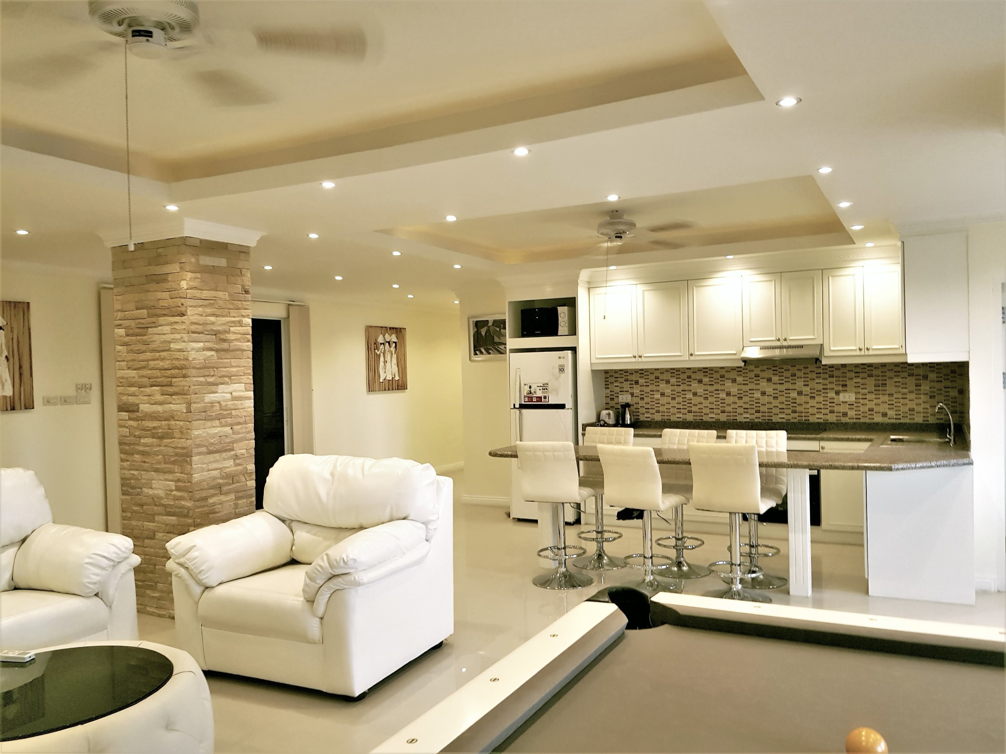 Rungfa/F10 2 BED · 3 BATH · 146 SQ M · LUXURY PENTHOUSE 6
