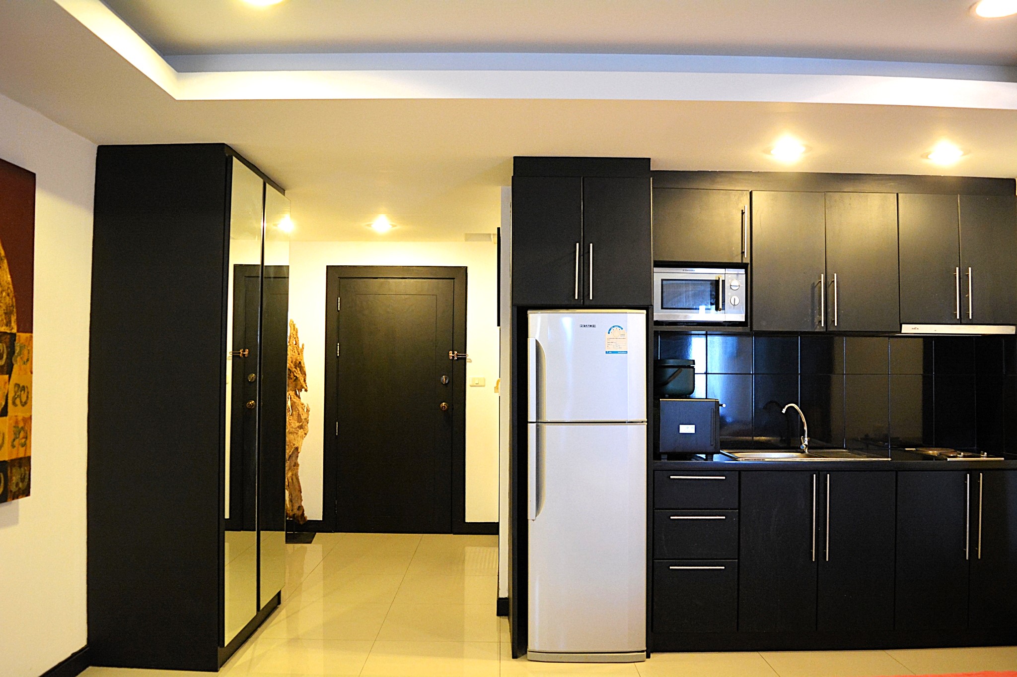 TW Platinum Suites/F6 LARGE STUDIO · 1 BATH · 49 SQ M · 1 BALCONY 3
