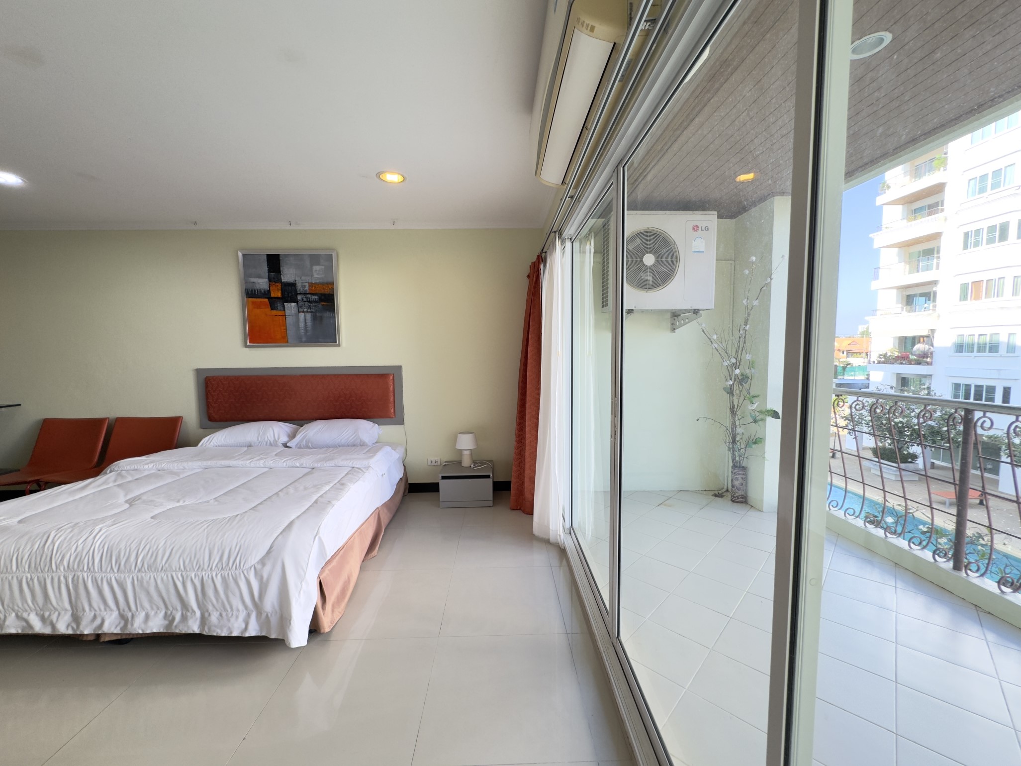 TW Platinum Suites/F3 STUDIO · 1 BATH · 50 SQ M · 1 BALCONY · POOL VIEW 18