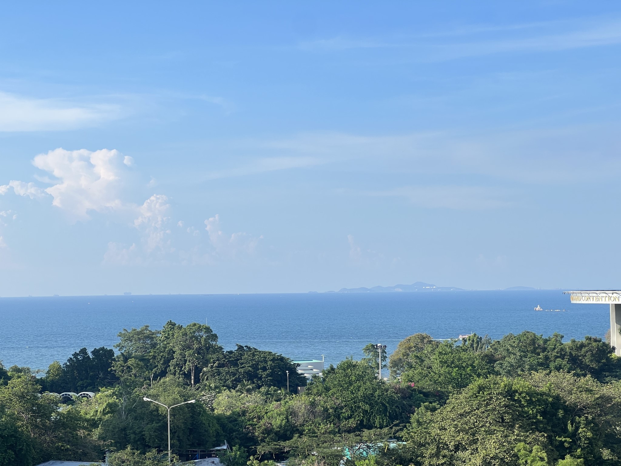 Peak Condo/F5 1 BED · 2 BATH · 105 SQ M · 1 BALCONY · CORNER CONDO · SEA VIEW 36