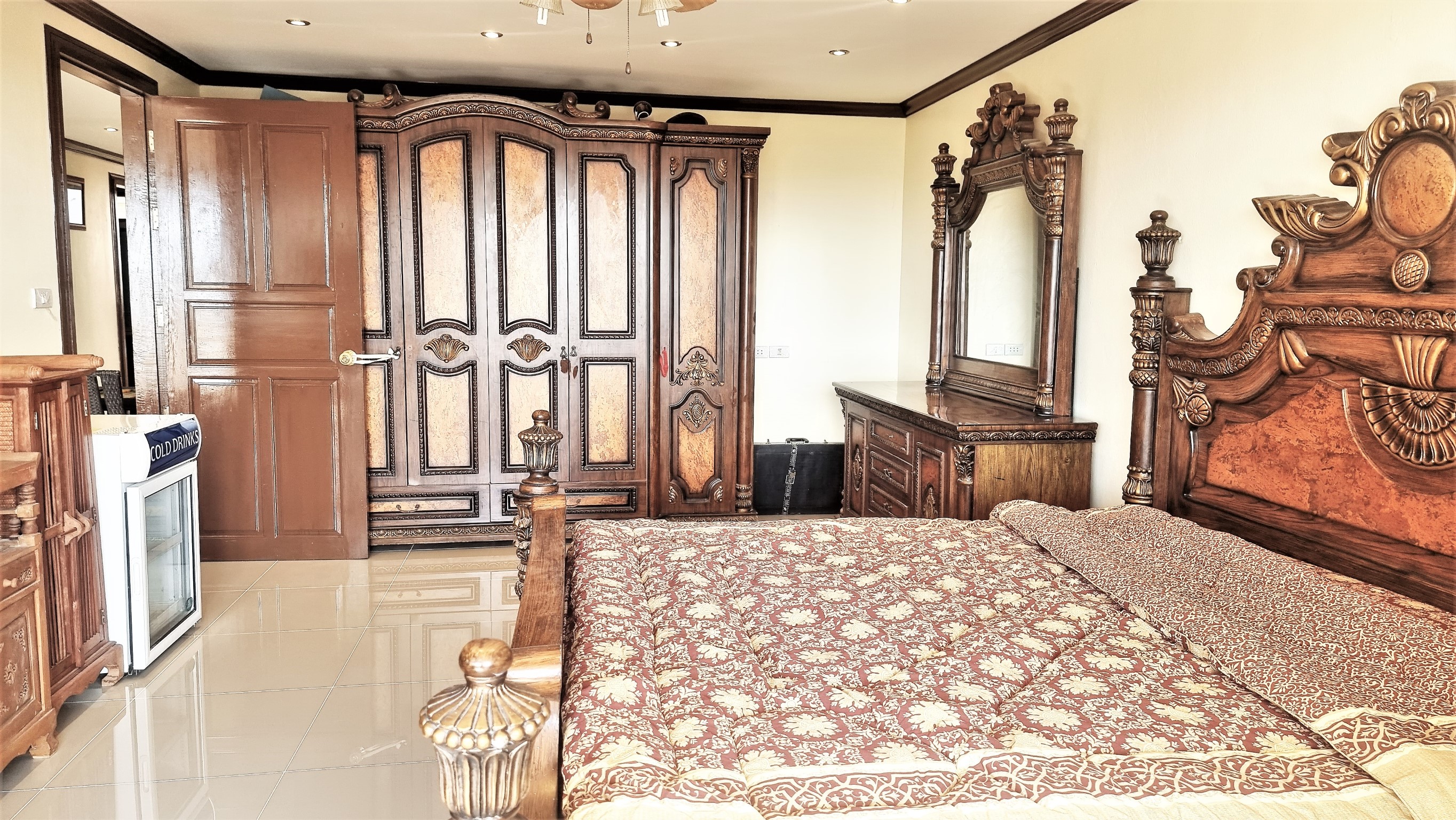 Royal Hill Resort/F4 3 BED · 2 BATH · 159 SQ M · LARGE BALCONY · SEA AND POOL VIEWS 11