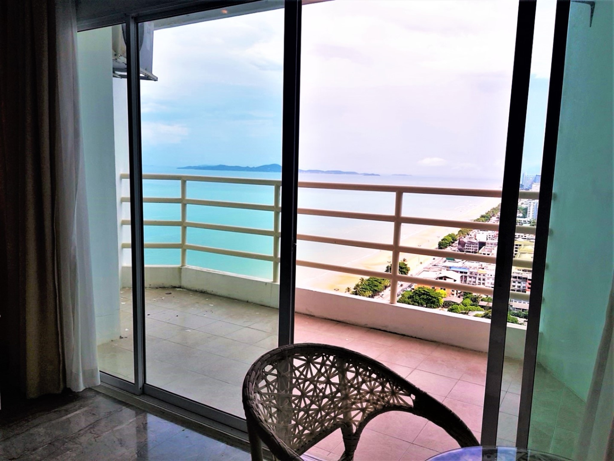 View Talay 8/F30 LARGE LUXURY STUDIO · 1 BATH · 48 SQ M · 1 BALCONY · FANTASTIC SEA VIEW 14