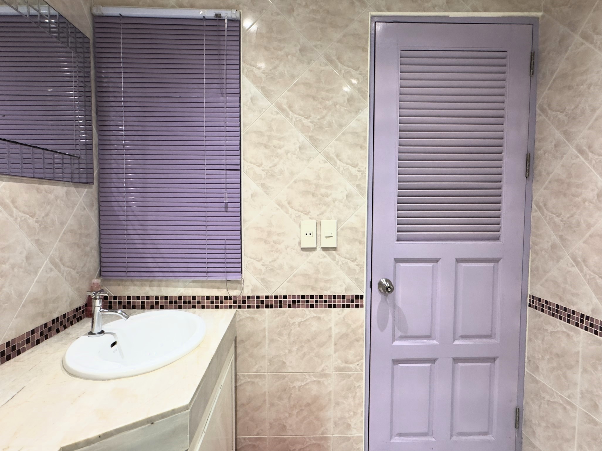 Baan Suan Lalana/TC/F1 STUDIO · 1 BATH · 42 SQ M · 1 BALCONY 10