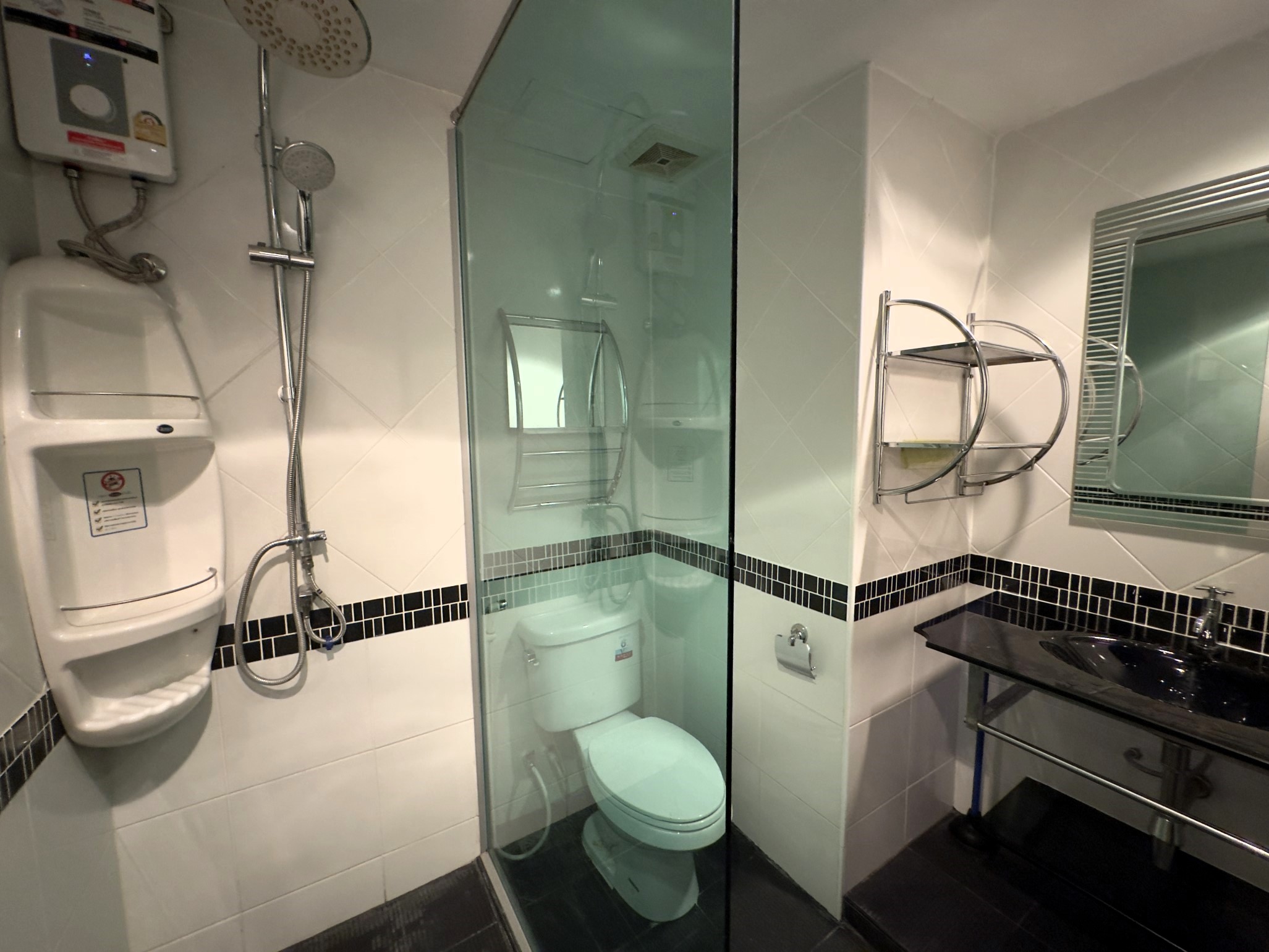 Jomtien Beach Condominium/A1/F4 1 BED · 2 BATH · 60 SQ M · 2 BALCONIES · POOL VIEW 12