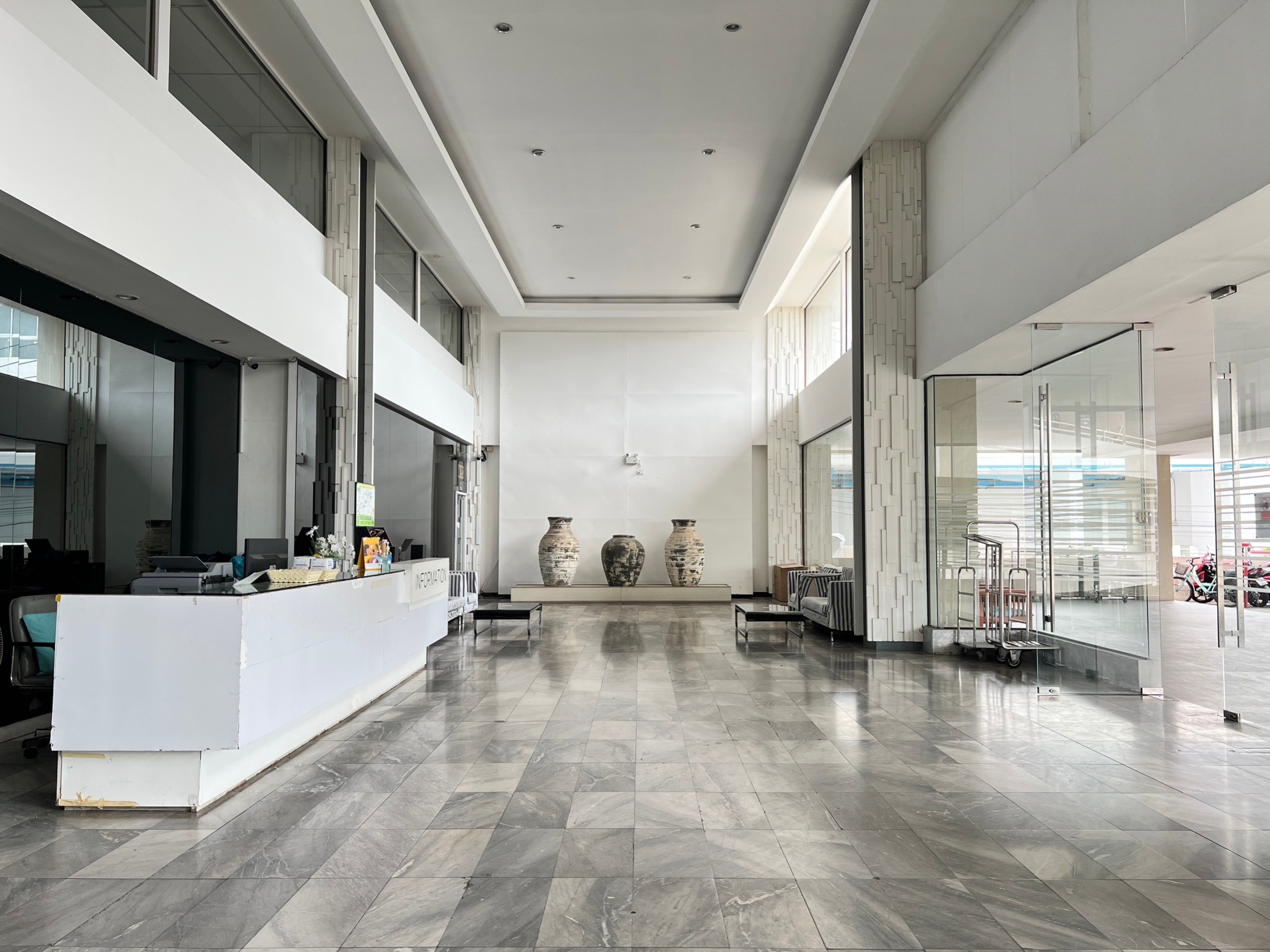 Angket/F10 2 BED · 1 BATH · 73 SQ M · 1 BALCONY · POOL VIEW 30