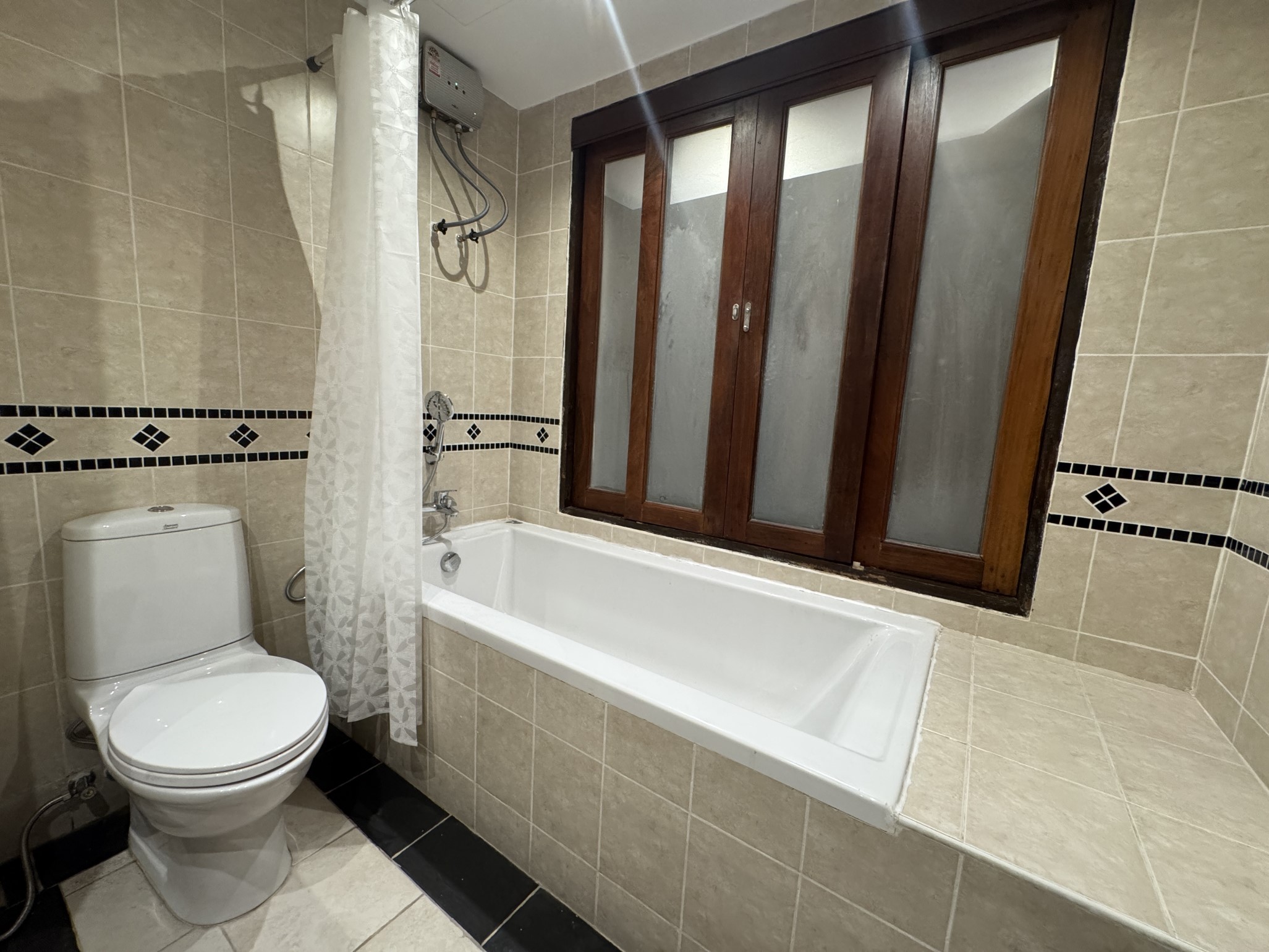 Royal Hill Resort/F2 LARGE CORNER CONDO · 2 BED · 2 BATH · 139 SQM · 3 LARGE BALCONIES · GARDEN VIEW 17