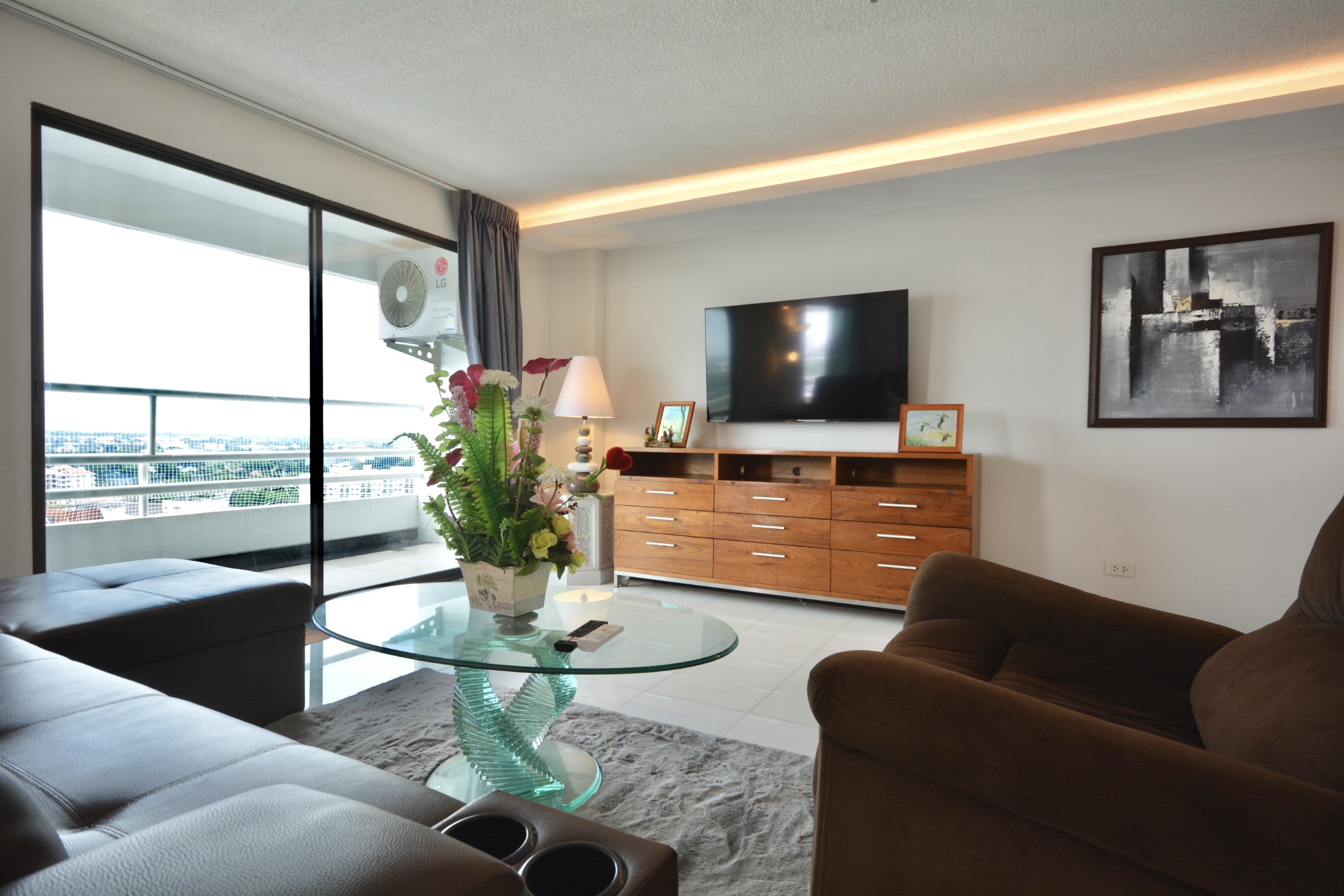 Angket/F17 1 BED · 2 BATH · 108 SQ M · 1 BALCONY · SEA & CITY VIEWS 4