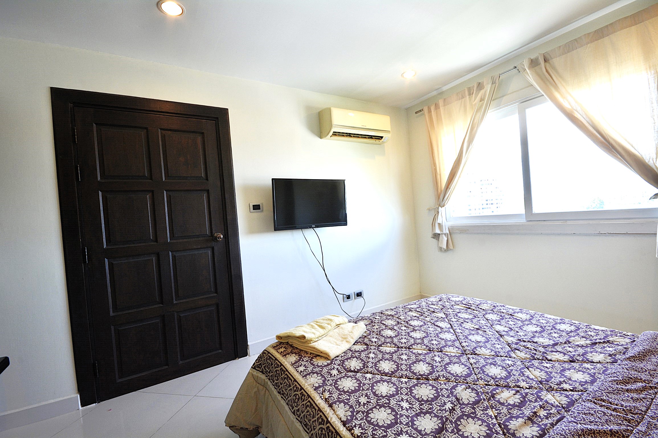 Park Lane/F6 2 BED · 2 BATH · 74 SQ M · 2 BALCONIES 20
