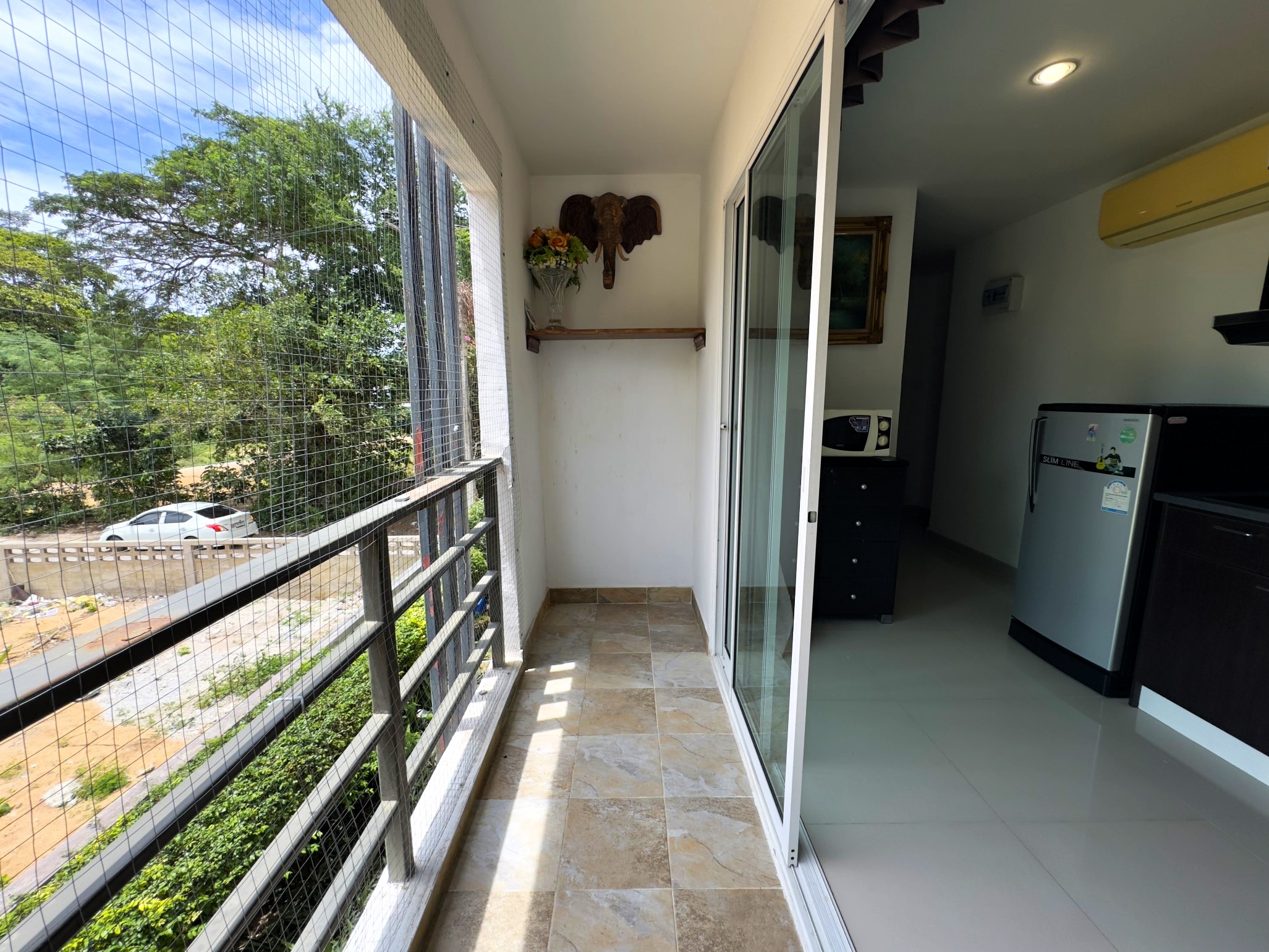 Beach Mountain 6/F2 STUDIO · 1 BATH · 31 SQ M · 1 BALCONY 6