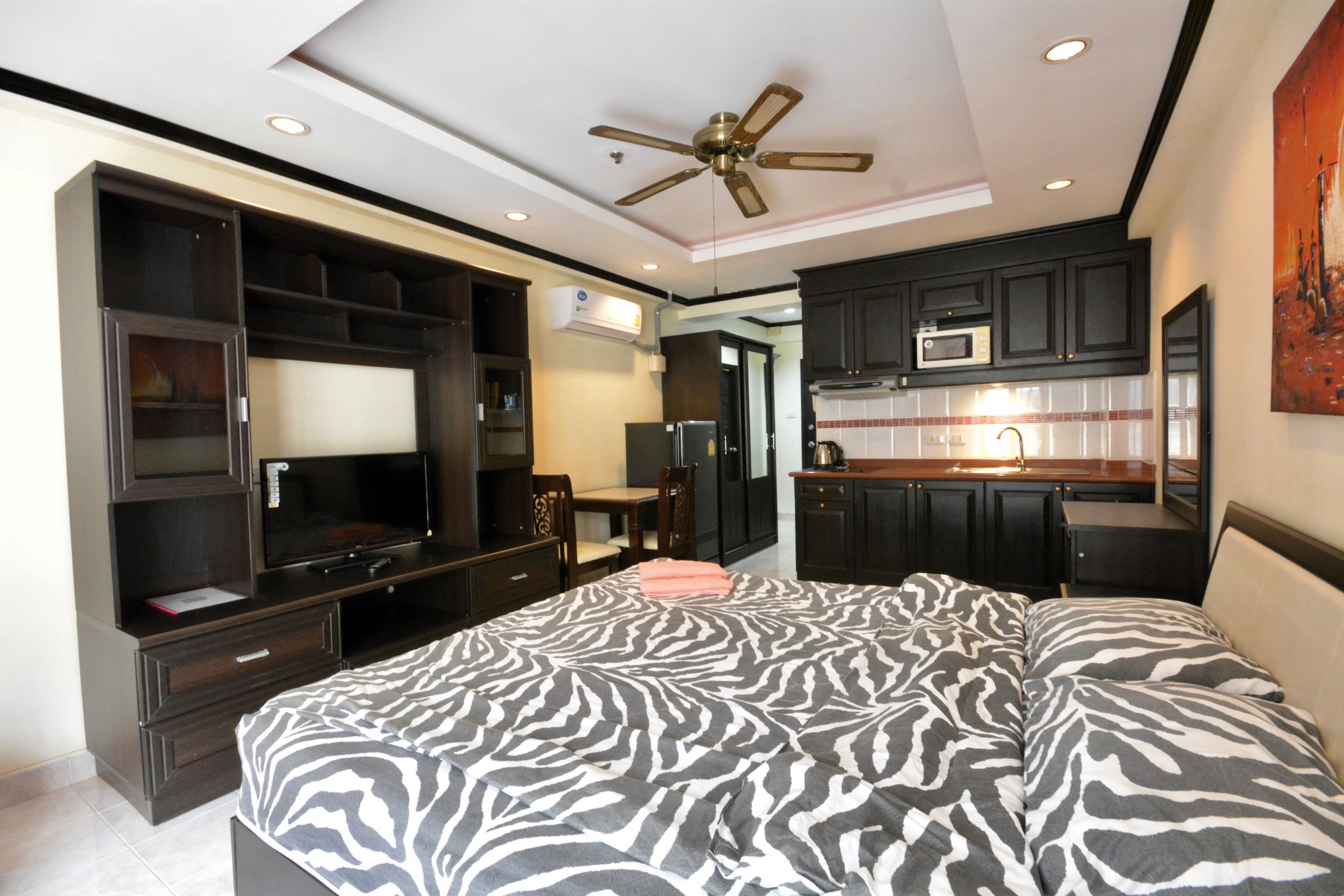 Jomtien Beach Condominium/A2/F12 STUDIO · 1 BATH · 30 SQ M · 1 BALCONY · SEA VIEW 13