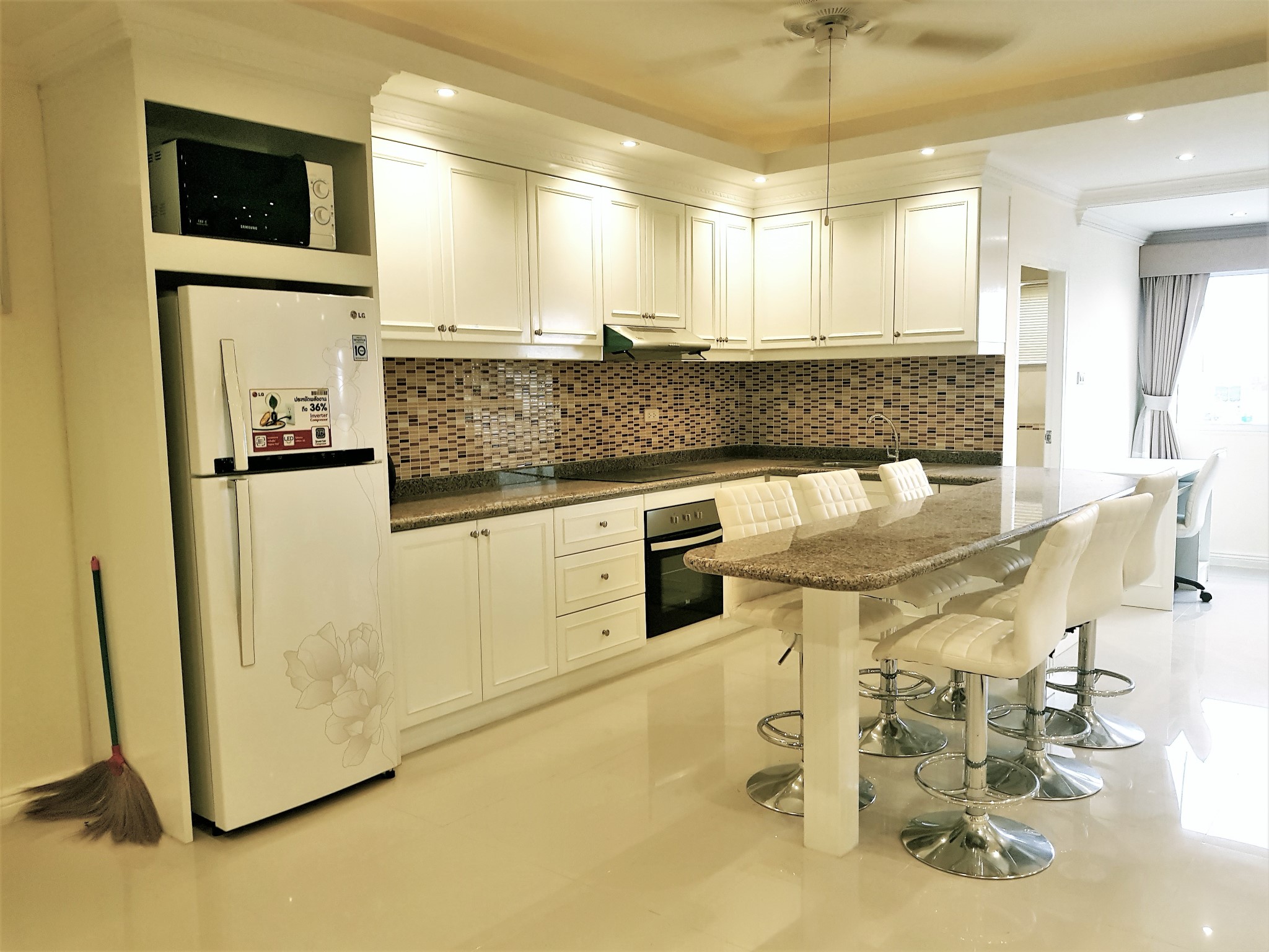 Rungfa/F10 2 BED · 3 BATH · 146 SQ M · LUXURY PENTHOUSE 12