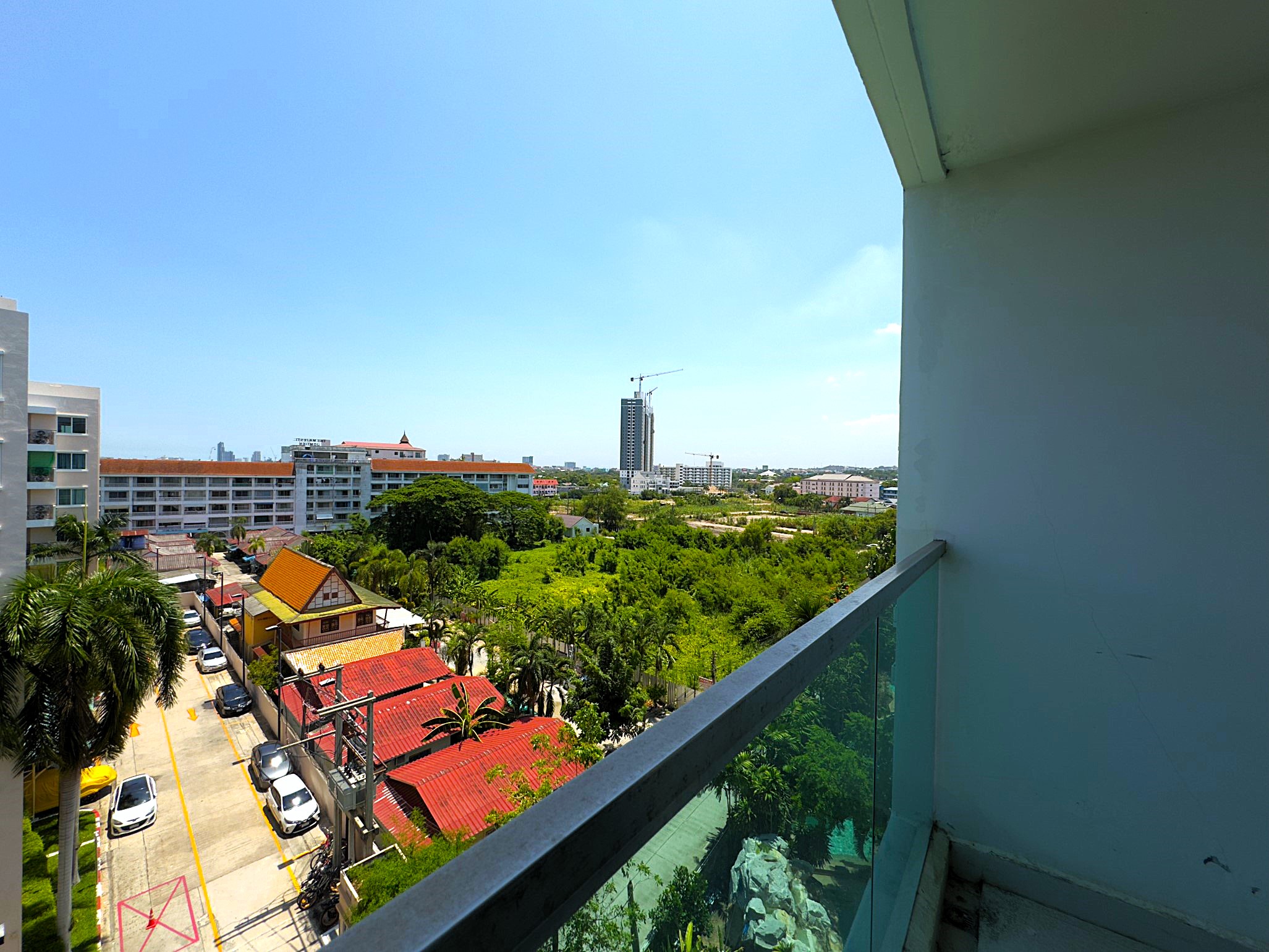 One Bedroom 35sqm Condo in Amazon Residence Jomtien 600 Meters from Beach 13