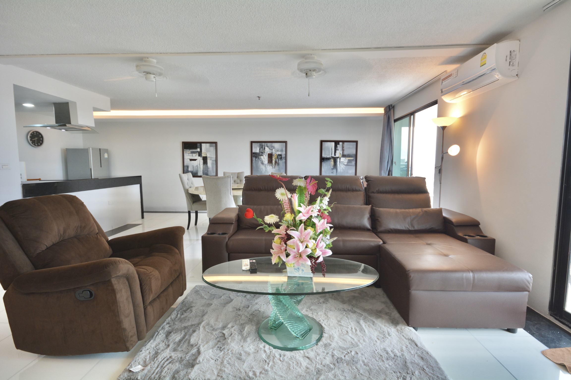 Angket/F17 1 BED · 2 BATH · 108 SQ M · 1 BALCONY · SEA & CITY VIEWS 3