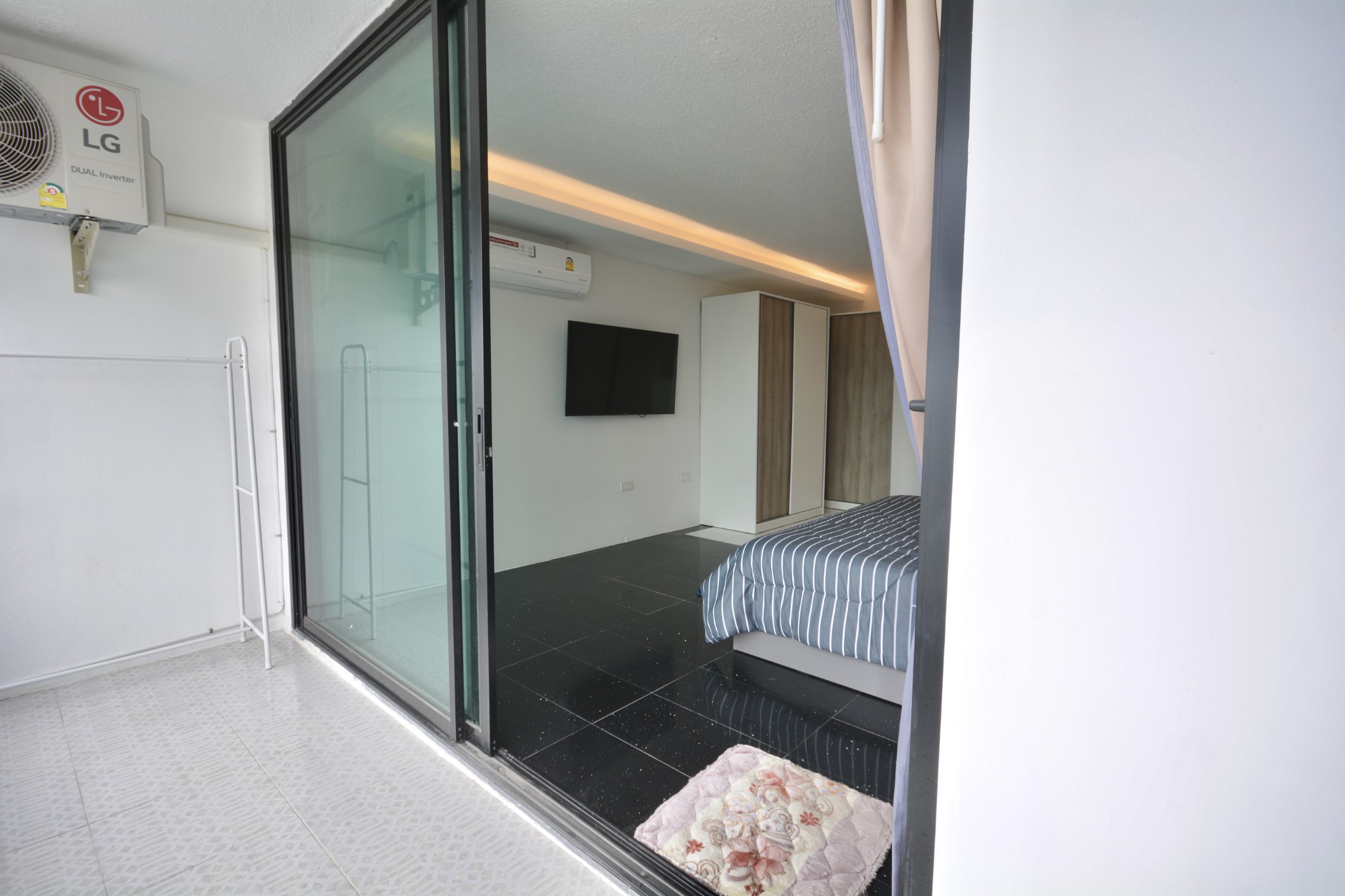 Angket/F17 1 BED · 2 BATH · 108 SQ M · 1 BALCONY · SEA & CITY VIEWS 20
