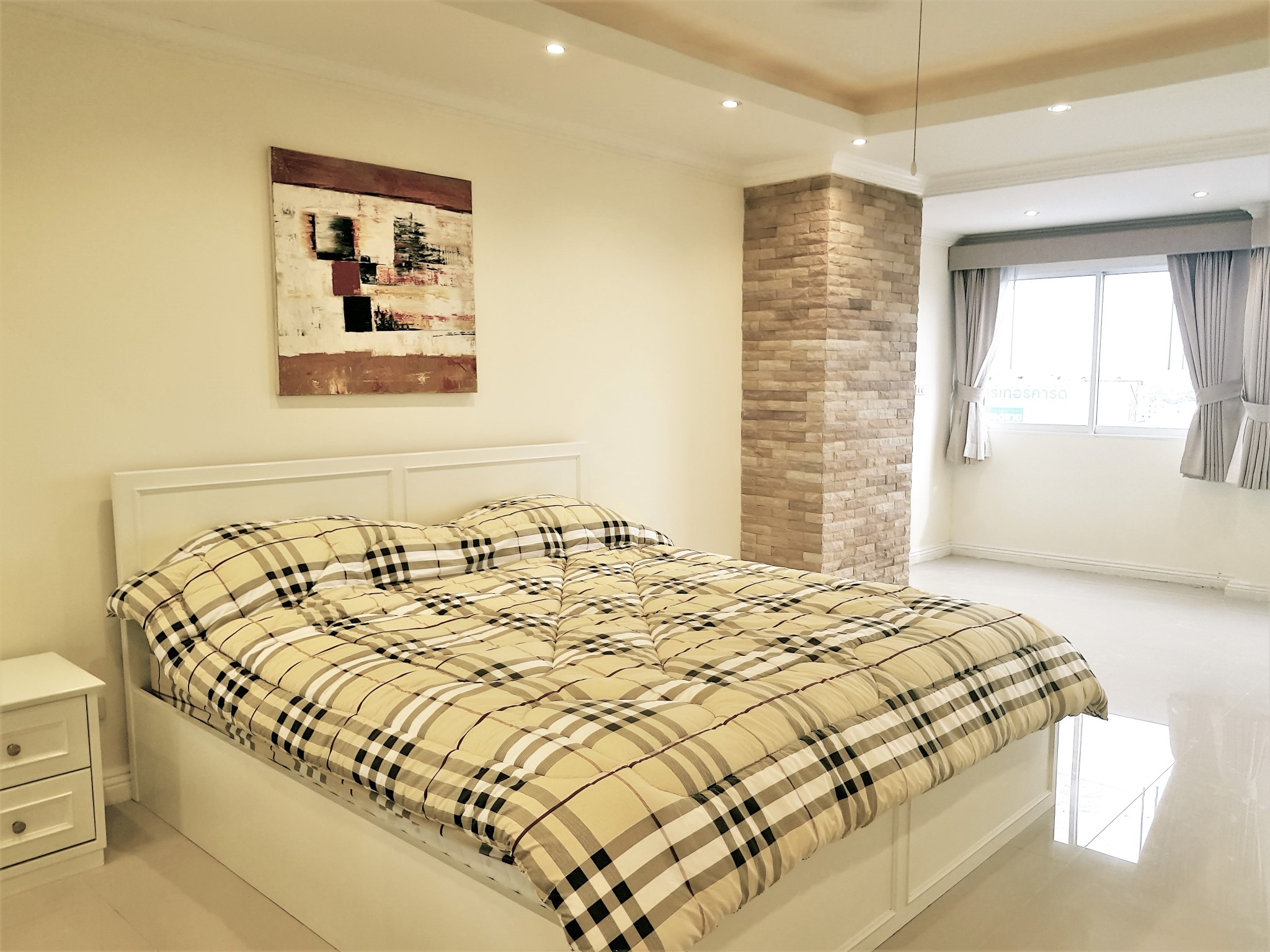 Rungfa/F10 2 BED · 3 BATH · 146 SQ M · LUXURY PENTHOUSE 17