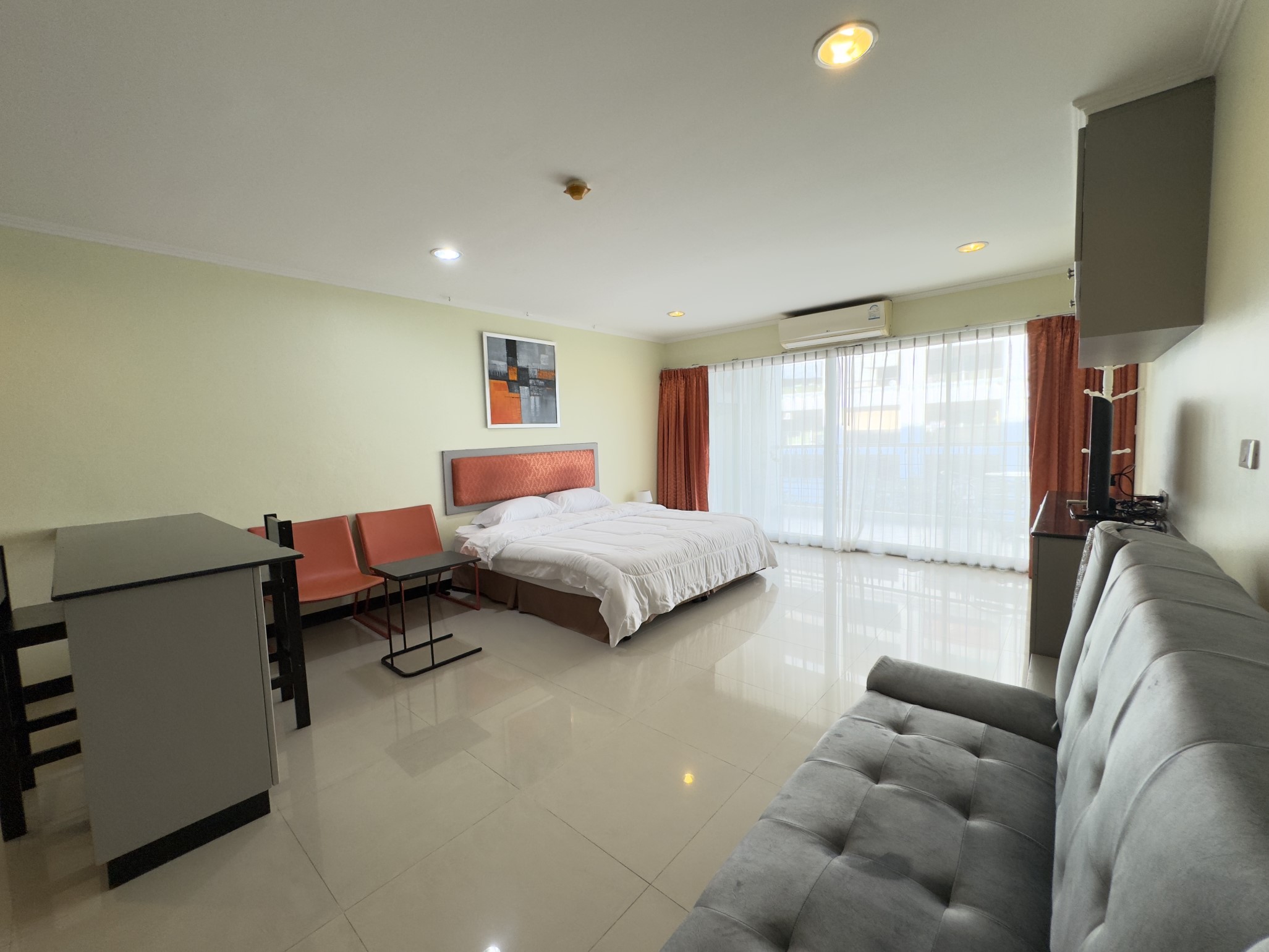 TW Platinum Suites/F3 STUDIO · 1 BATH · 50 SQ M · 1 BALCONY · POOL VIEW 17