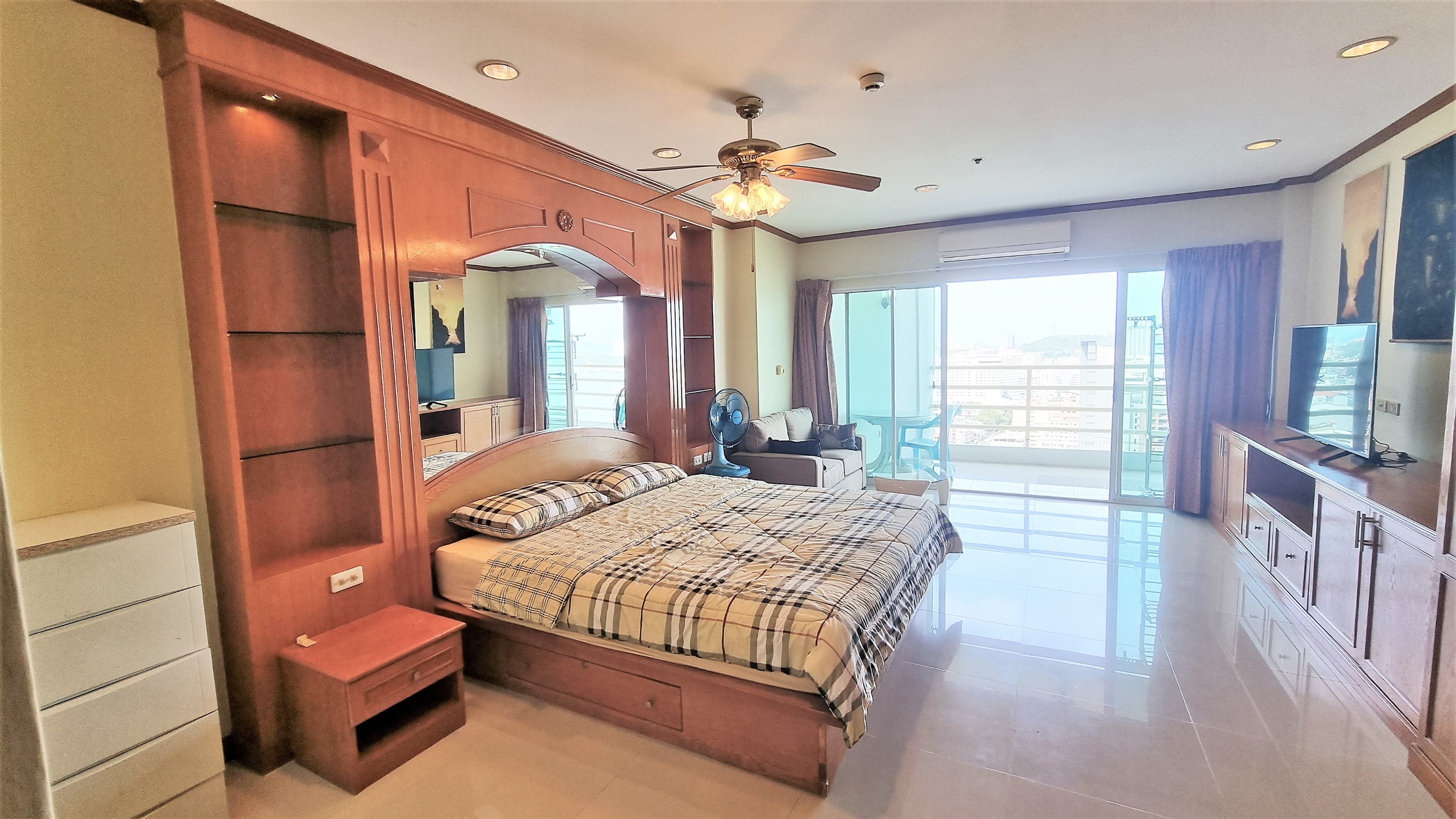 View Talay 6/F24 LARGE STUDIO · 1 BATH · 48 SQ M · 1 LARGE BALCONY · FANTASTIC SEA VIEW 15
