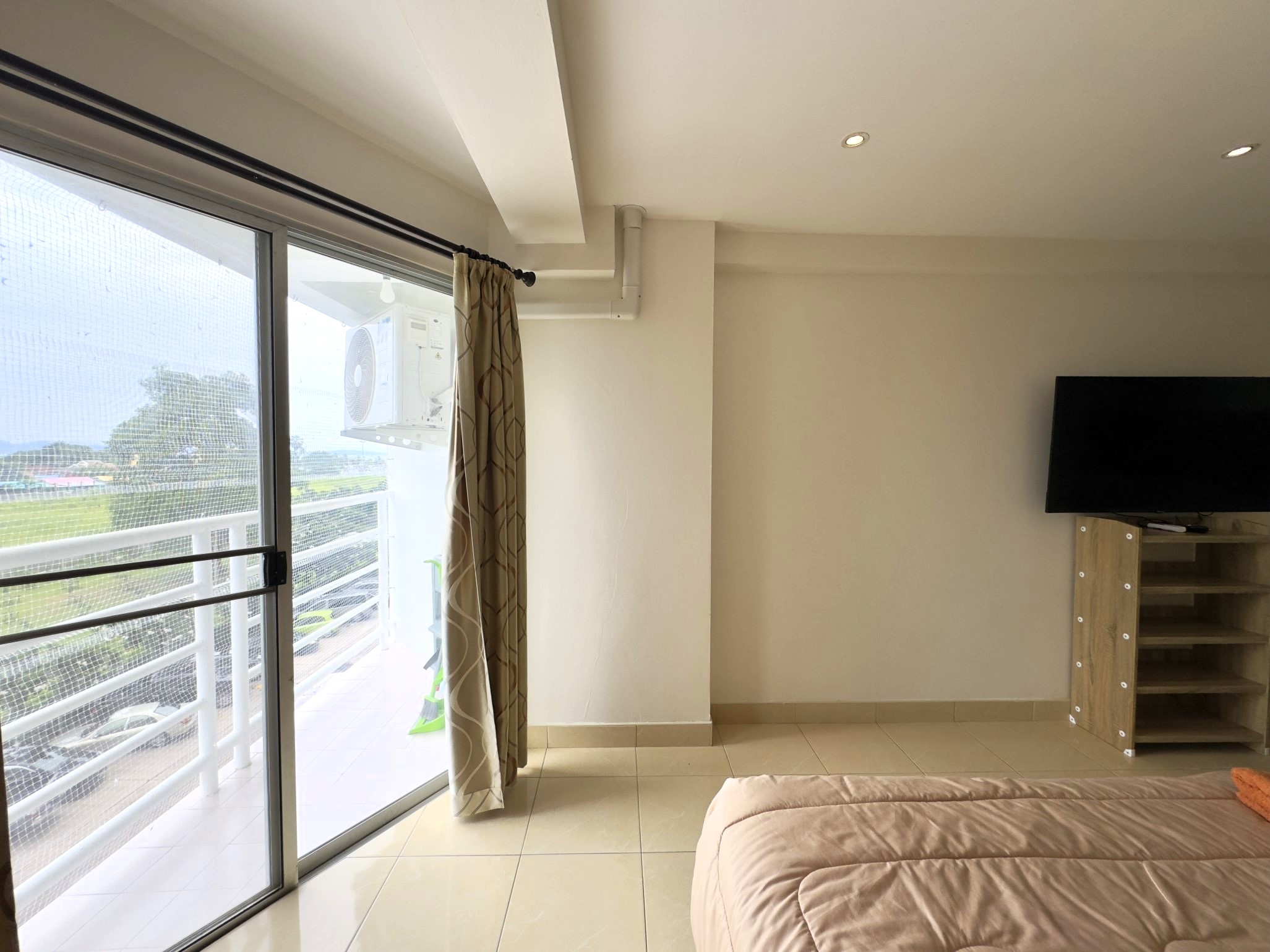 Jomtien Beach Condominium/S2/F4 STUDIO · 1 BATH · 34 SQM · 1 BALCONY 12