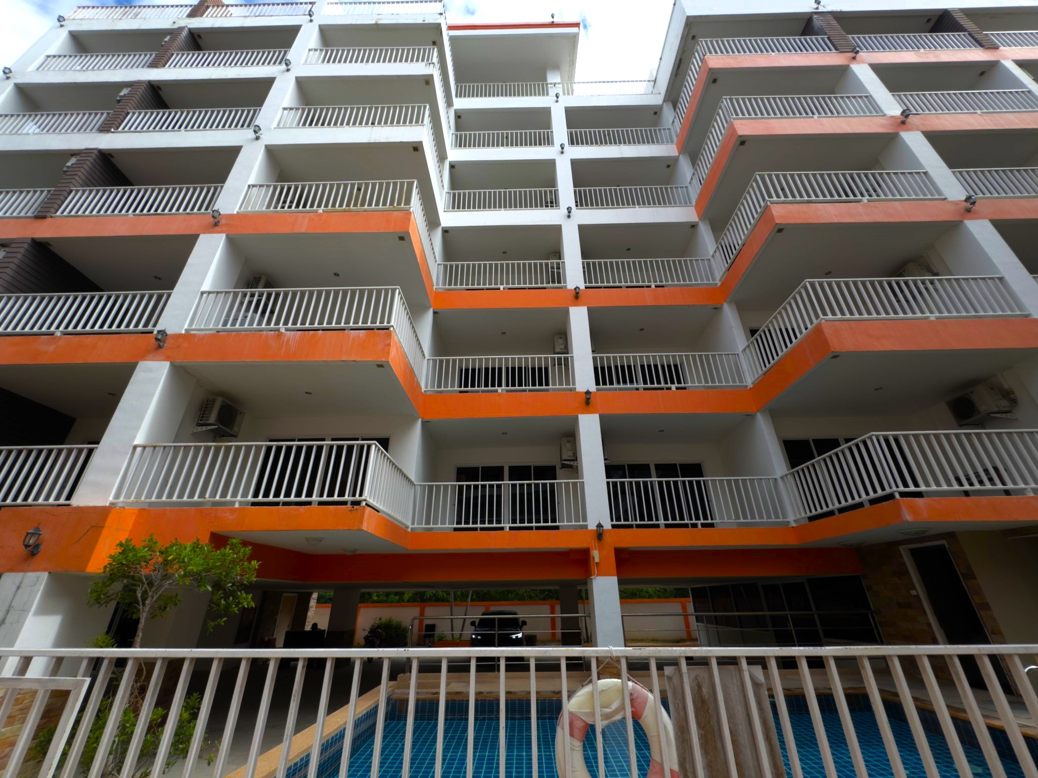 NORDIC Suites 3/F2 STUDIO · 1 BATH · 42 SQ M · 1 BALCONY · POOL VIEW 21