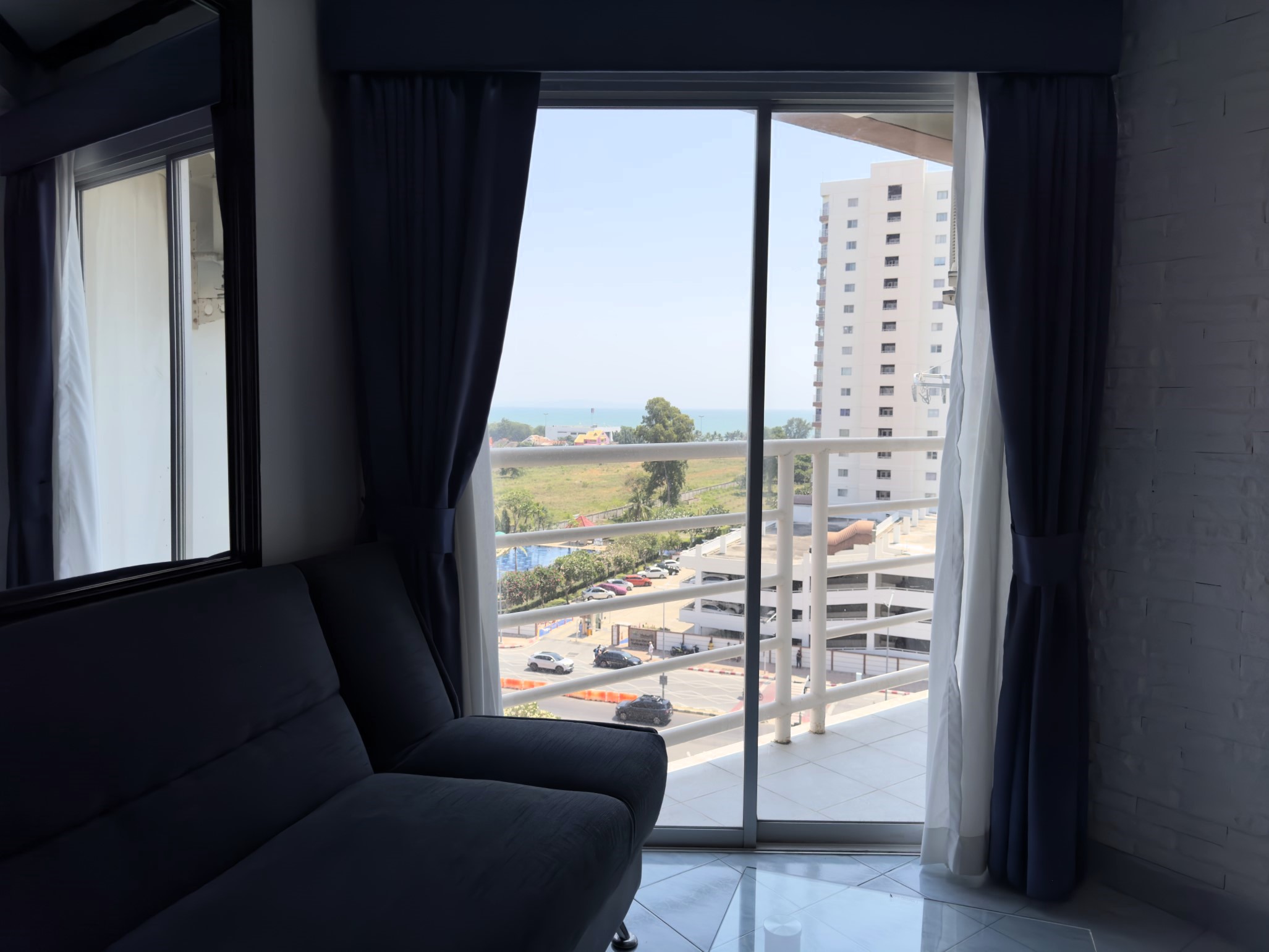 Jomtien Beach Condominium/A1/F8 STUDIO · 1 BATH · 30 SQ M · 1 BALCONY · POOL VIEW 10