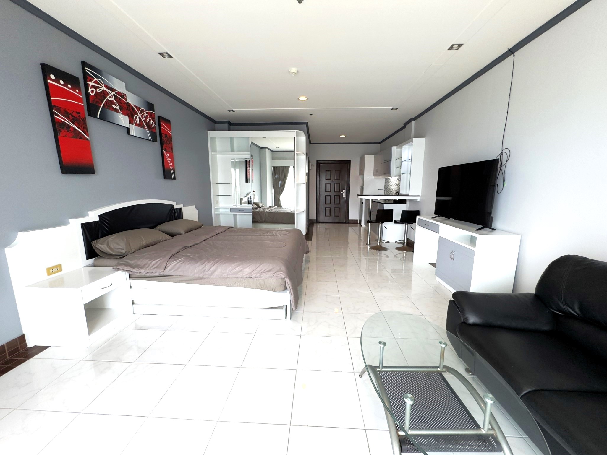 View Talay 8/F8 LARGE LUXURY STUDIO · 1 BATH · 48 SQ M · 1 BALCONY · FANTASTIC SEA VIEW 13