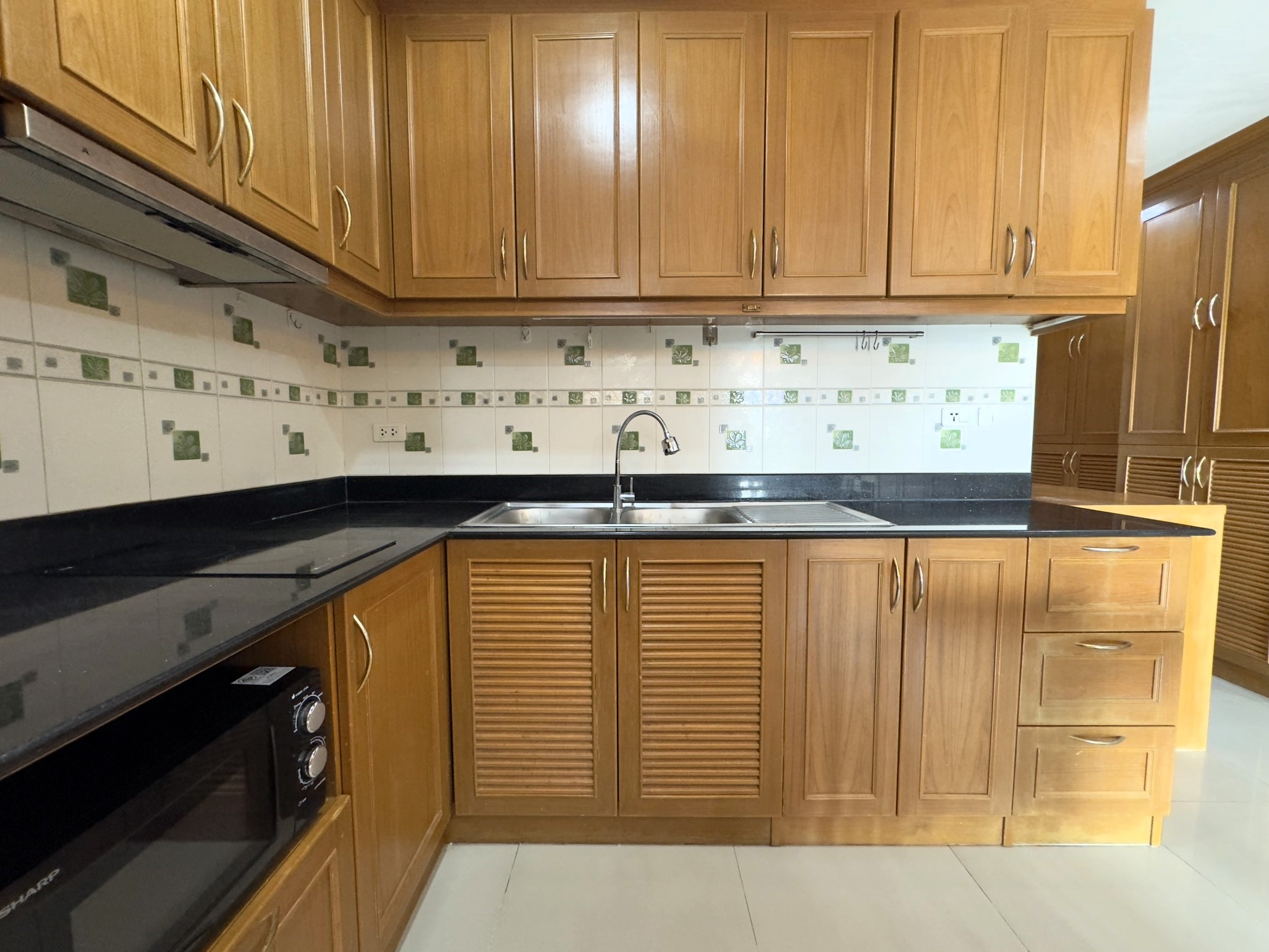 TW Platinum Suites/F3 1 BED · 1 BATH · 52 SQ M · 1 BALCONY · POOL VIEW 7