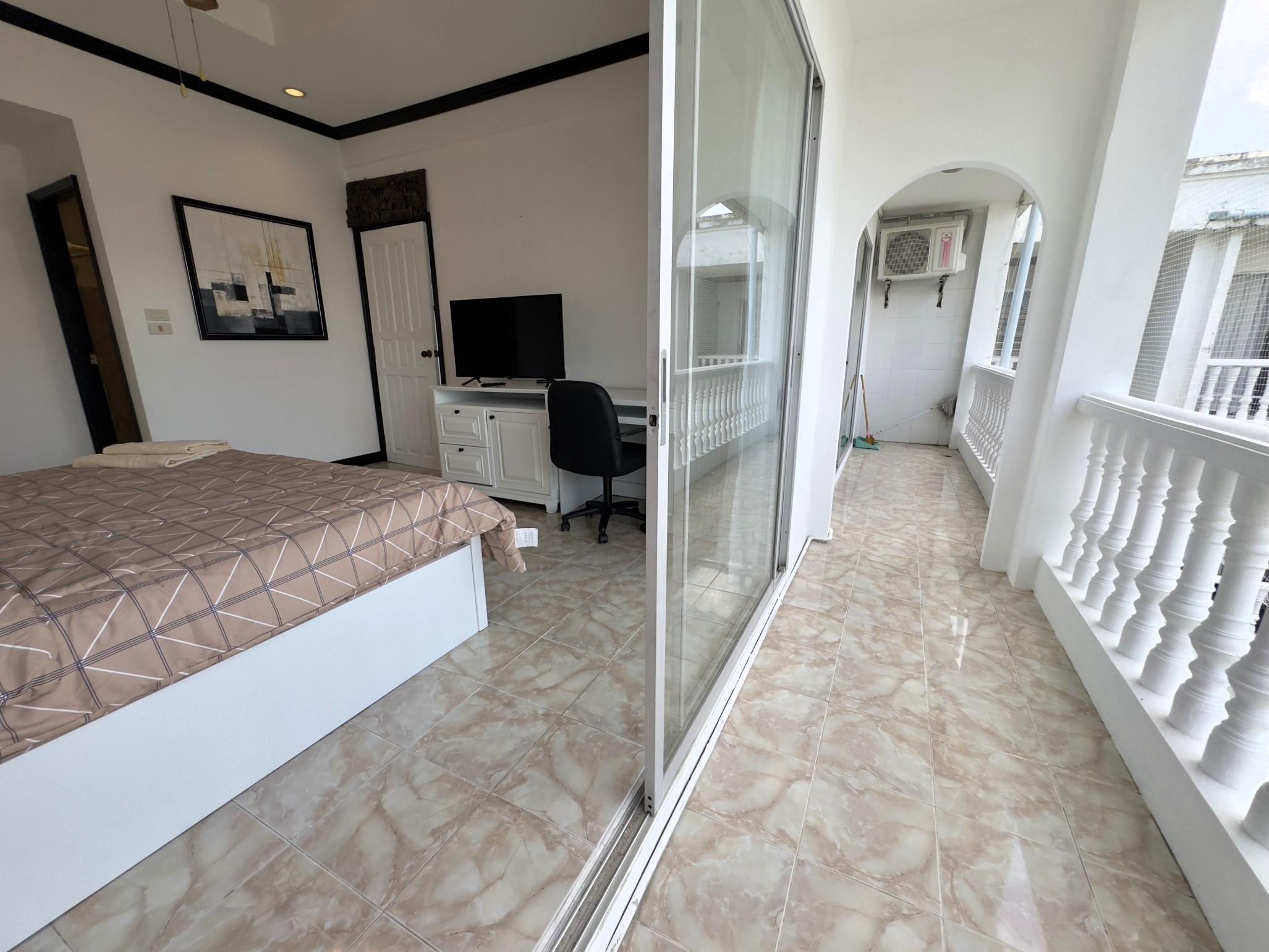Majestic/F5 1 BED · 2 BATH · 57 SQ M · 1 BALCONY · POOL & GARDEN VIEW 15