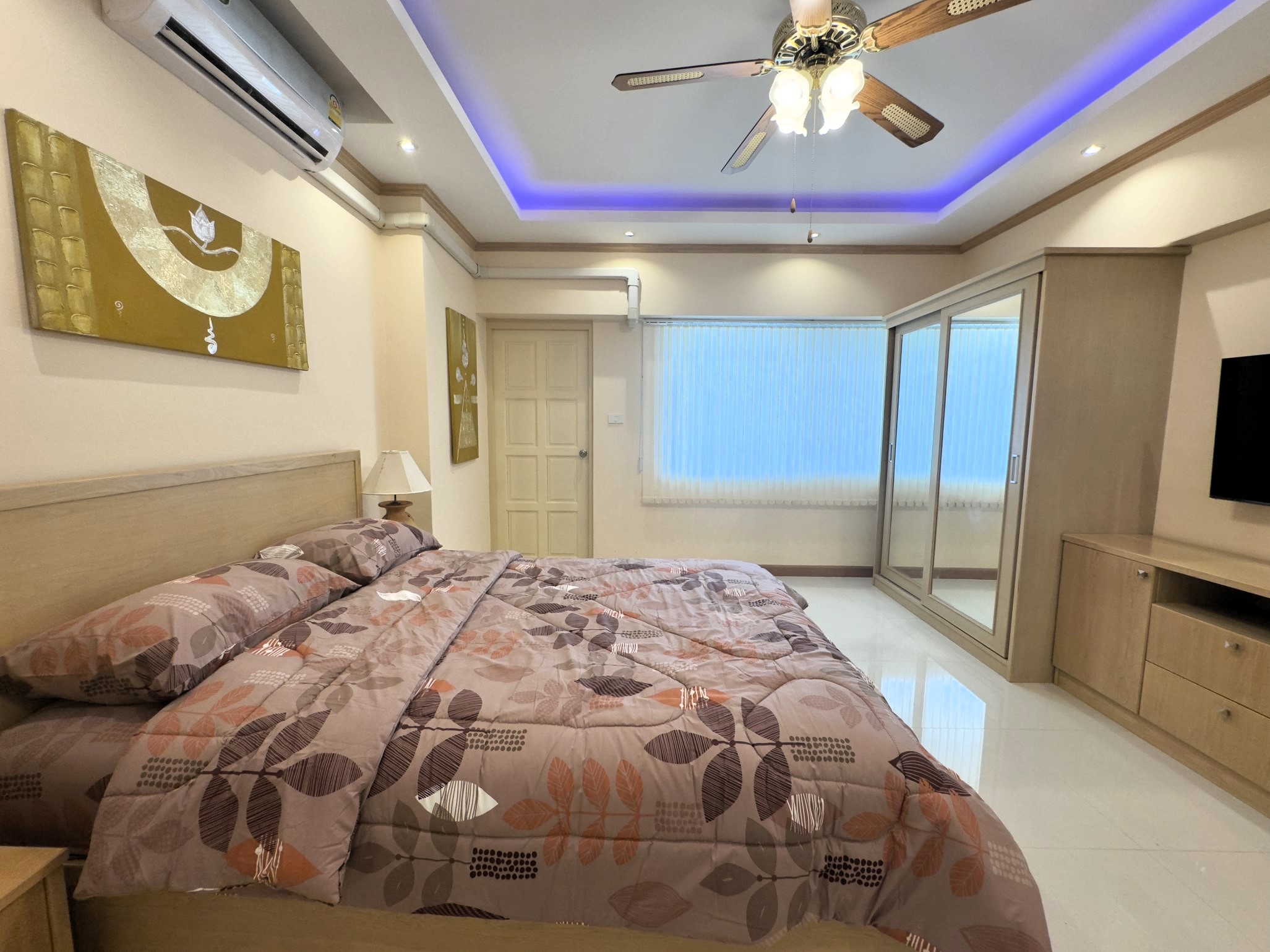 Keha/F5 1 BED · 2 BATH · 64 SQ M · 2 BALCONIES · CORNER APARTMENT 17