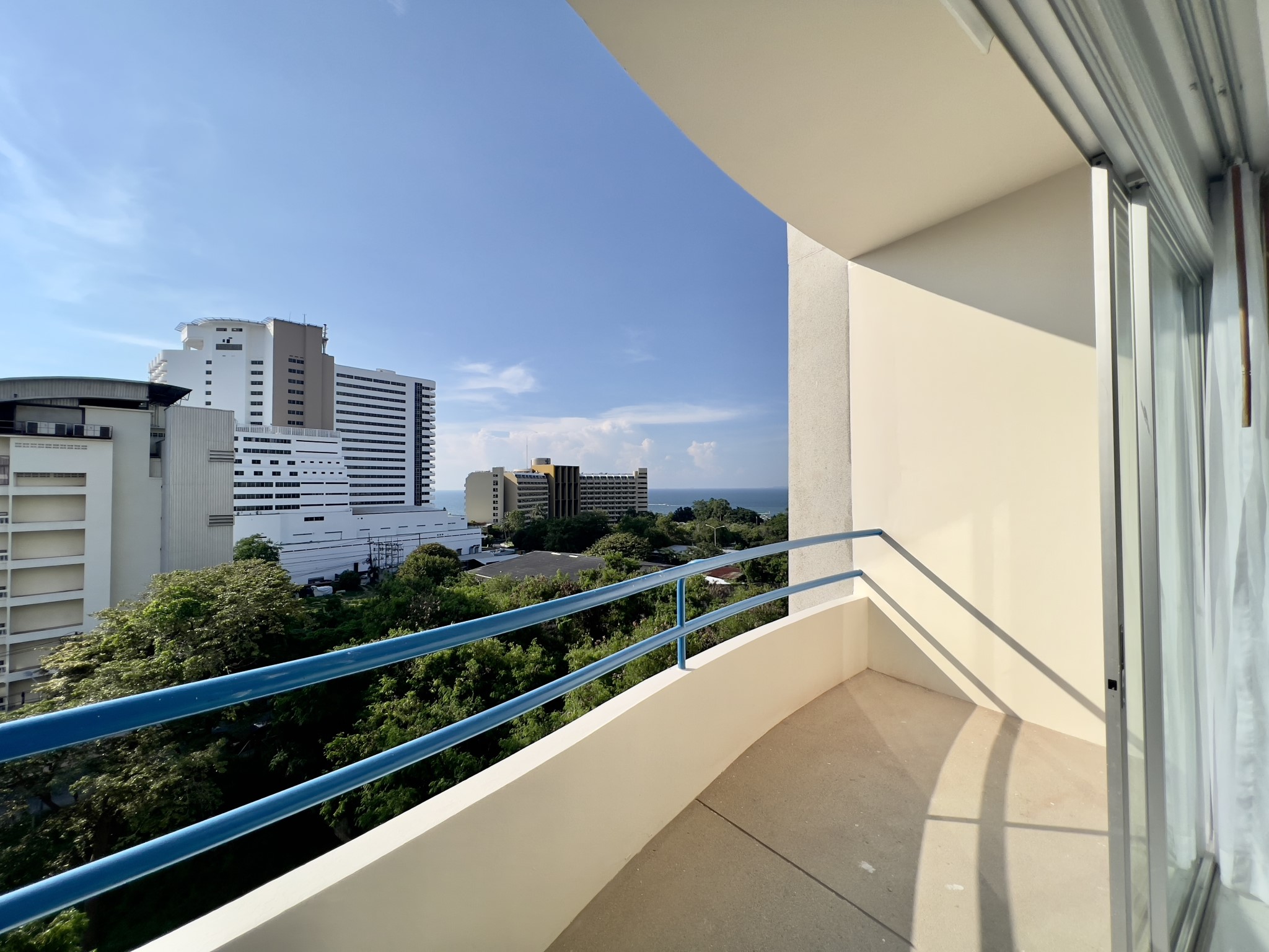 Peak Condo/F5 1 BED · 2 BATH · 105 SQ M · 1 BALCONY · CORNER CONDO · SEA VIEW 8