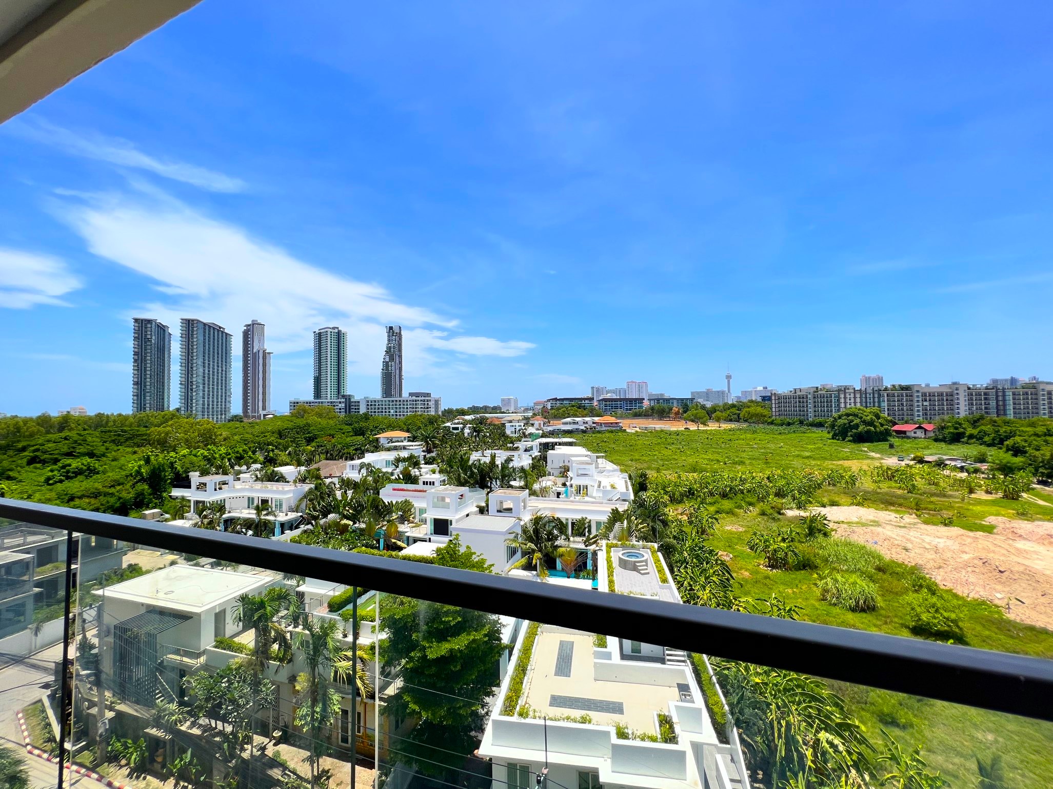 Laguna Beach Resort 3/F8 STUDIO · 1 BATH · 25 SQ M · 1 BALCONY 19