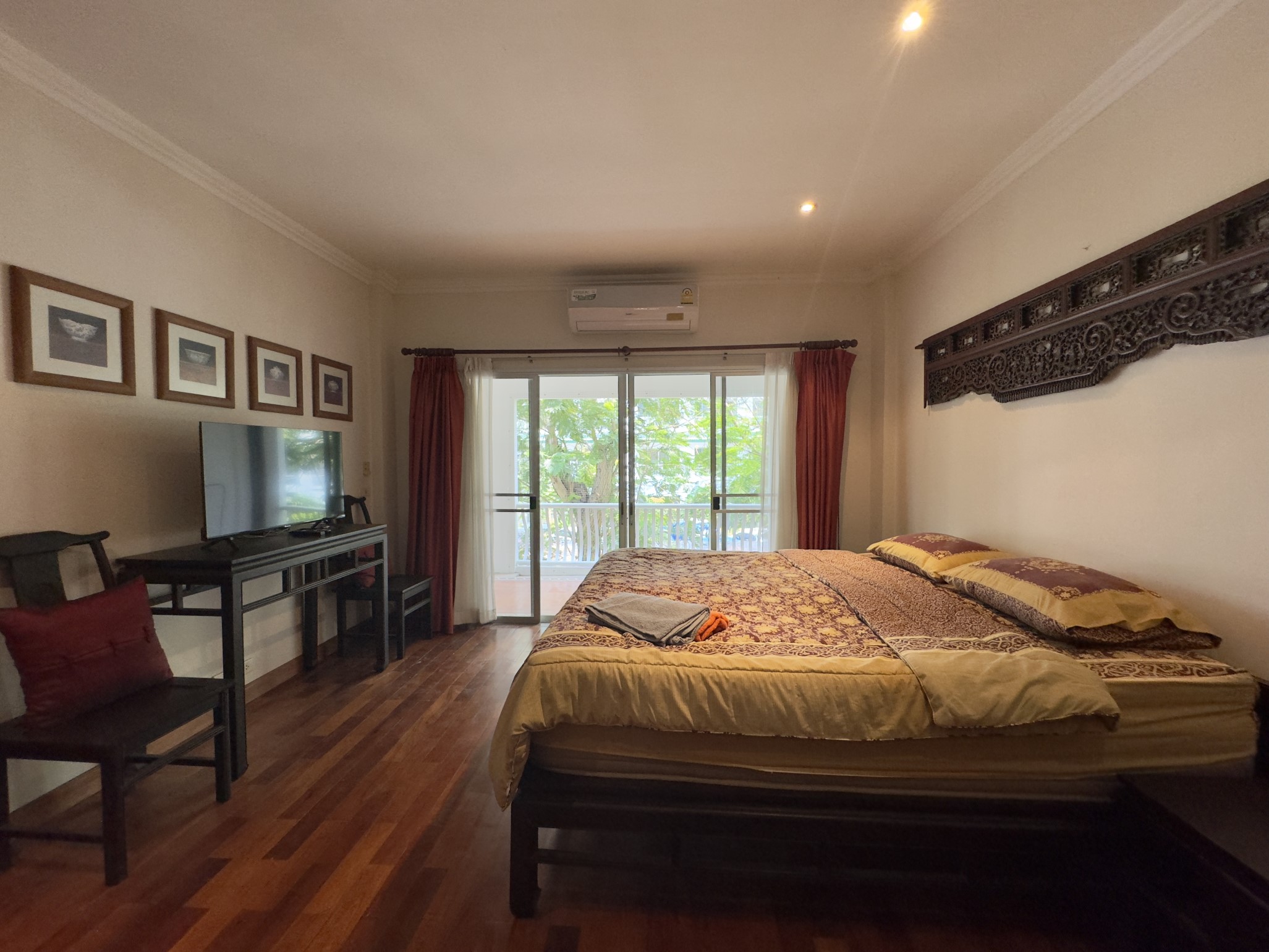 Baan Suan Lalana/SB/F2 2 BED · 1 BATH · CORNER CONDO · 100 SQ M · 2 BALCONIES 28