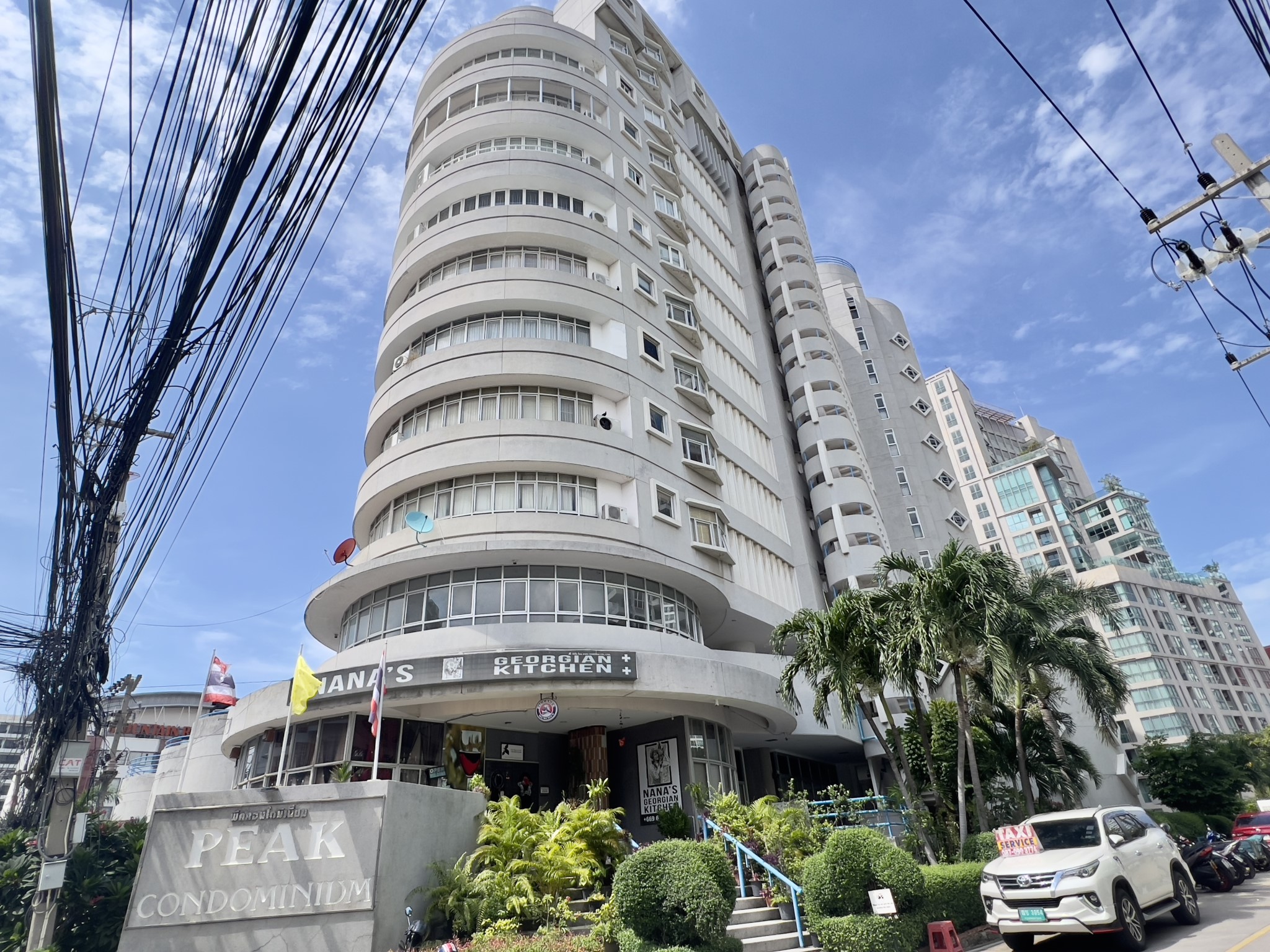 Peak Condo/F5 1 BED · 2 BATH · 105 SQ M · 1 BALCONY · CORNER CONDO · SEA VIEW 44