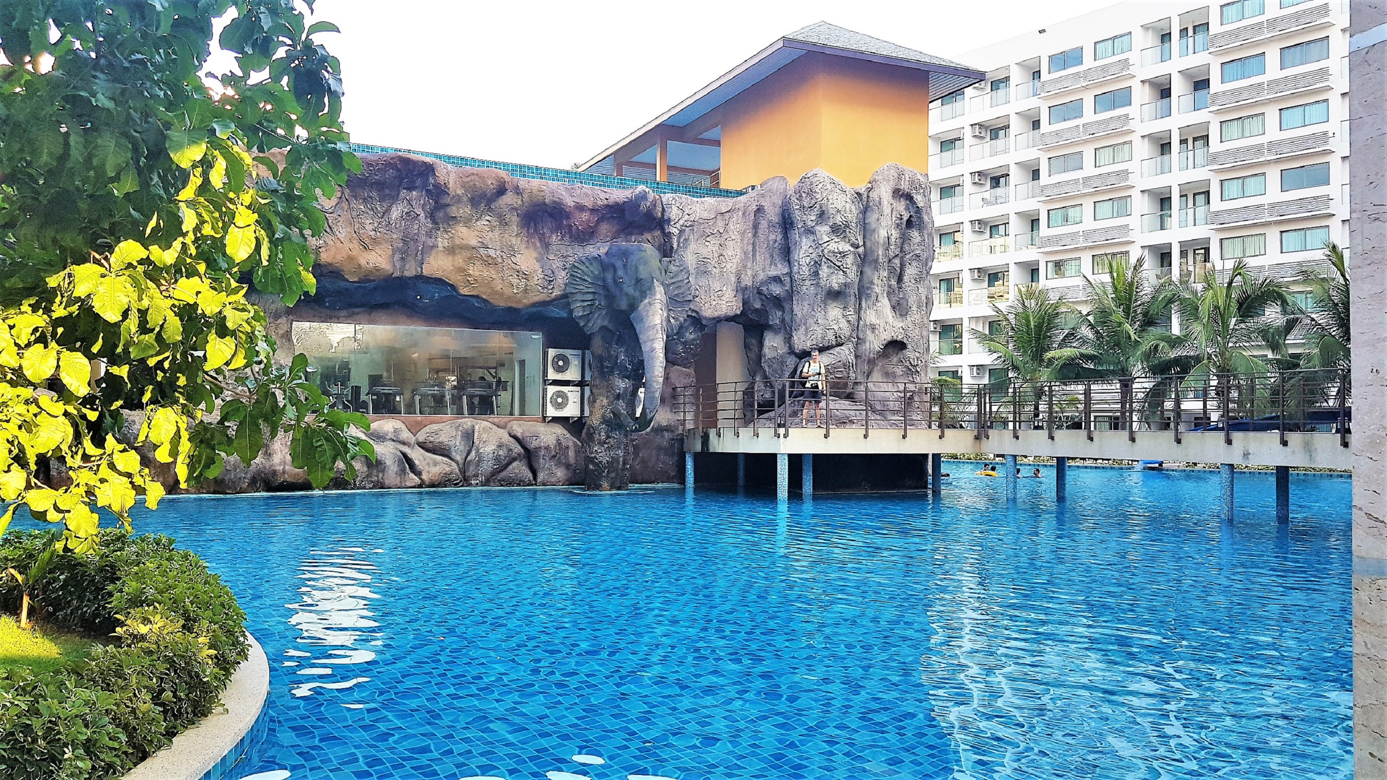 Laguna Beach Resort 3/F8 STUDIO · 1 BATH · 25 SQ M · 1 BALCONY 23