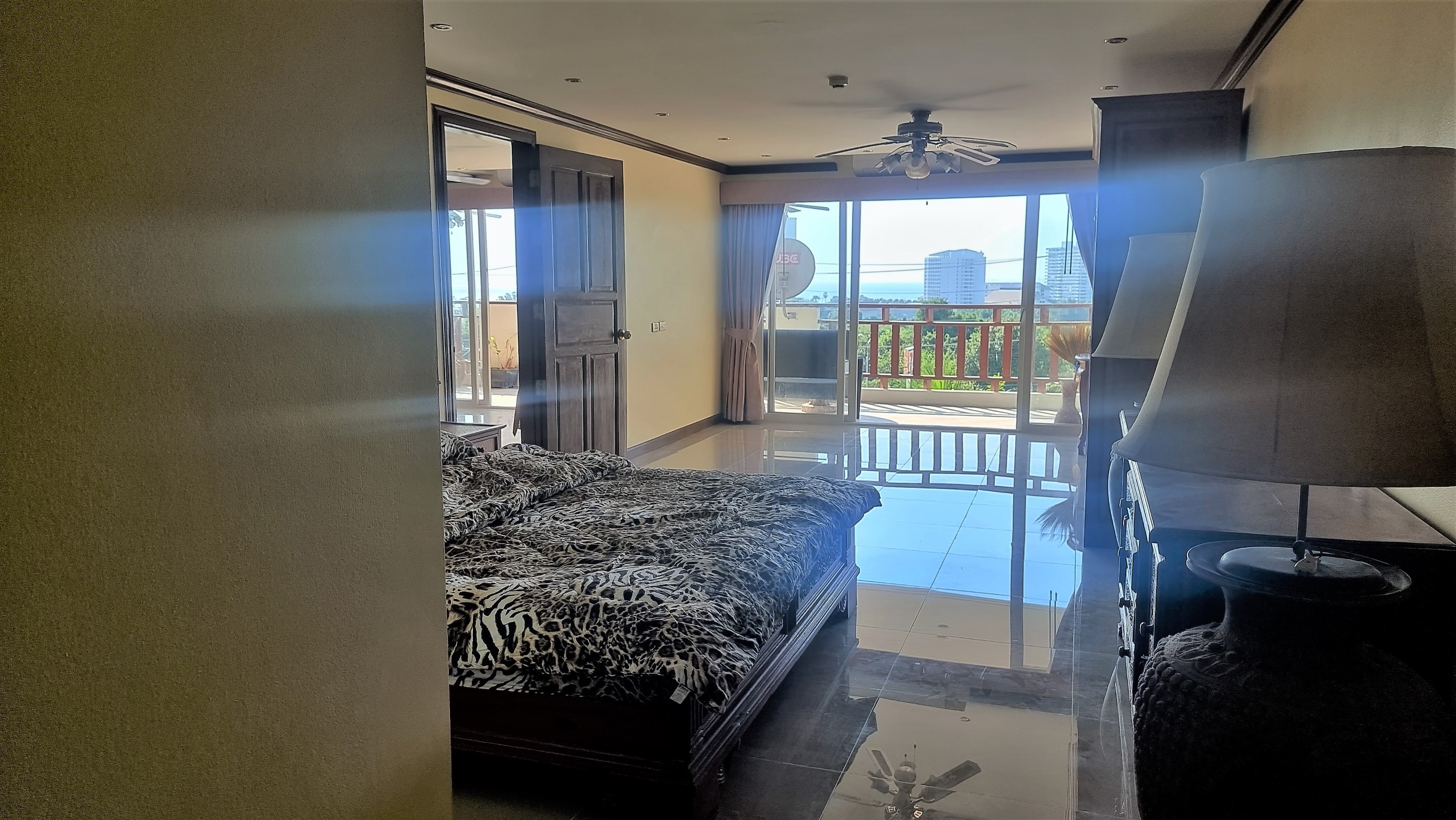 Royal Hill Resort/F4 3 BED · 2 BATH · 159 SQ M · LARGE BALCONY · SEA AND POOL VIEWS 19