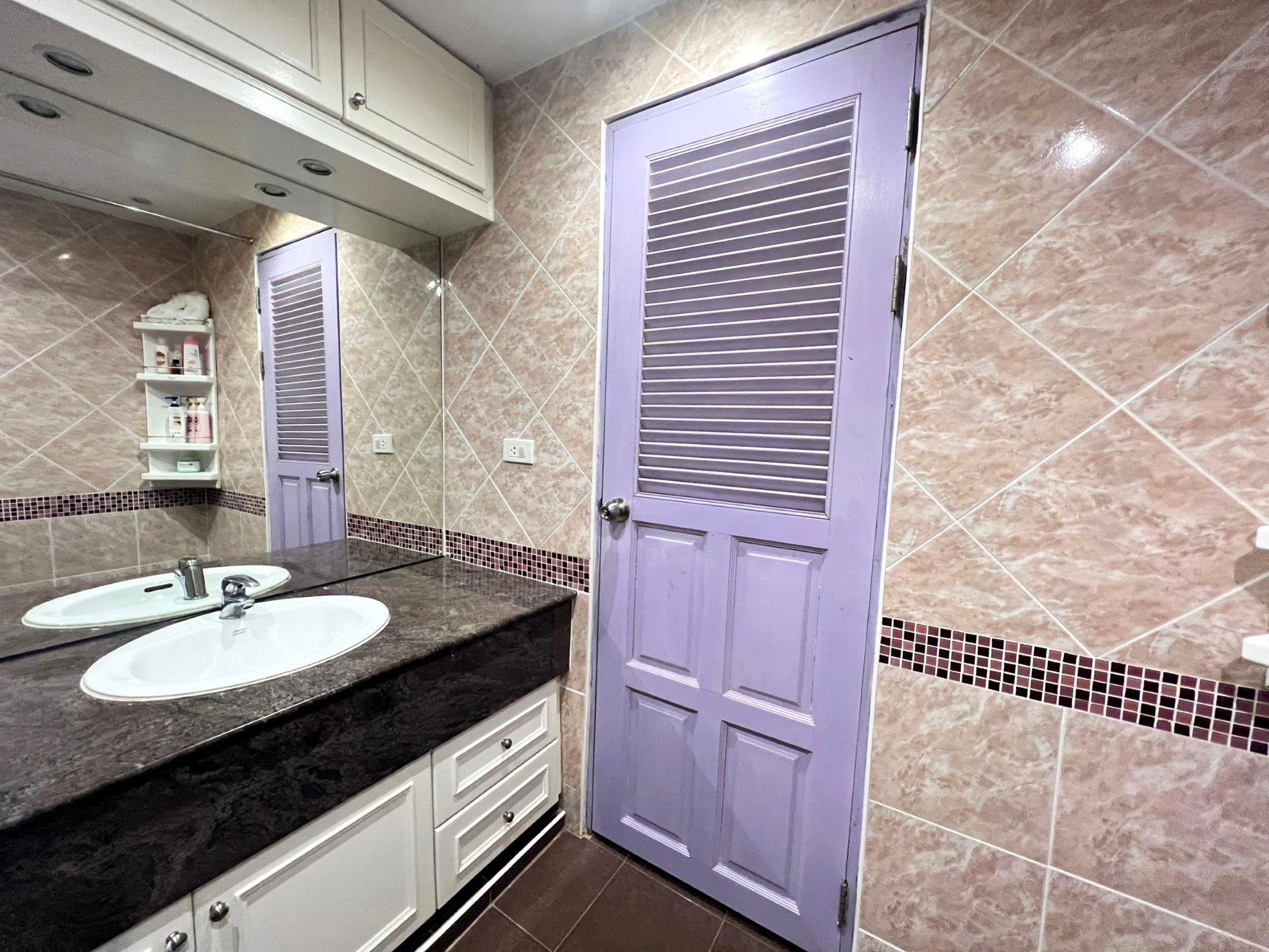 Jomtien Beach Condominium/S1/F3 1 BED · 1 BATH · 68 SQ M · 2 BALCONIES 10
