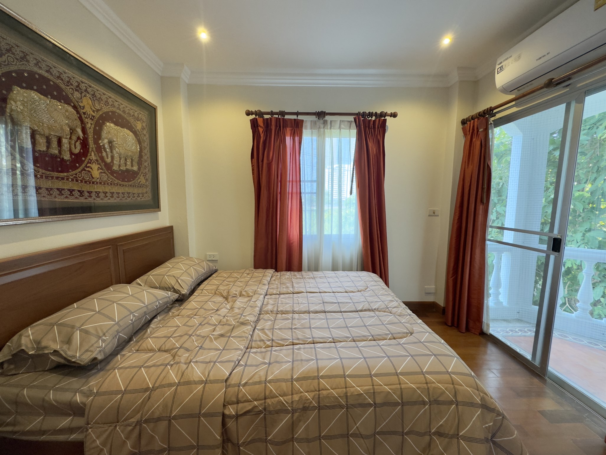 Baan Suan Lalana/SB/F2 2 BED · 1 BATH · CORNER CONDO · 100 SQ M · 2 BALCONIES 13