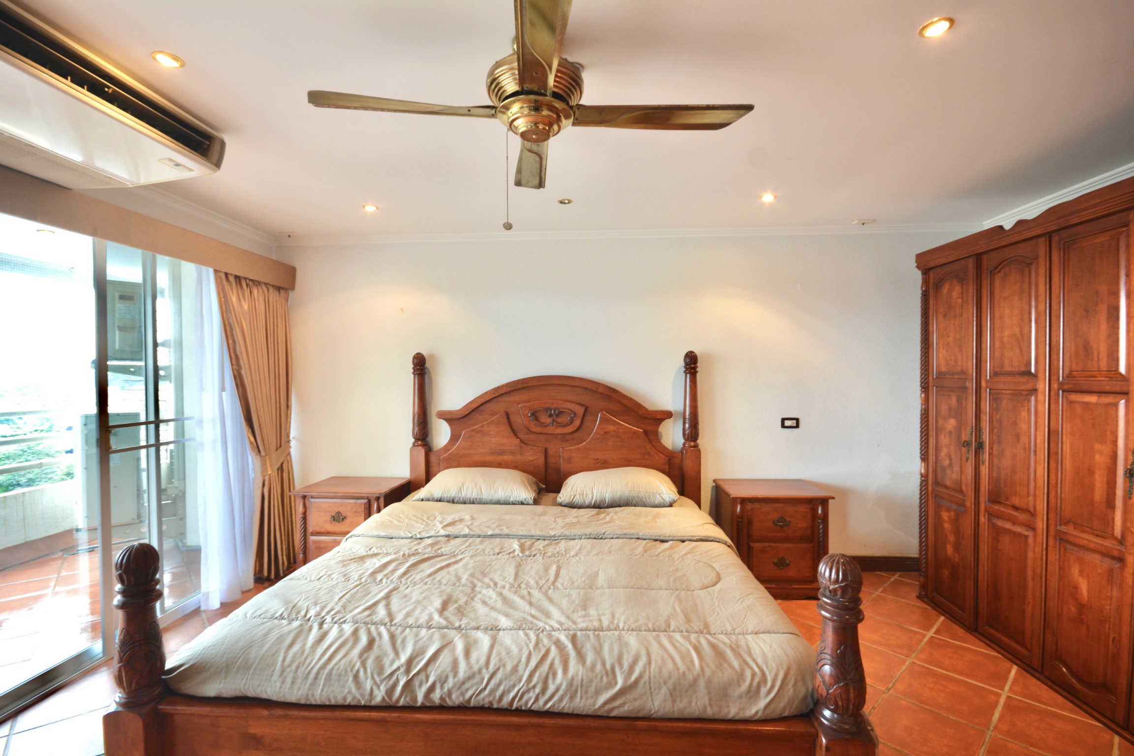 Angket/F7 1 BED · 2 BATH · 108 SQ M · 1 BALCONY · POOL VIEW 17