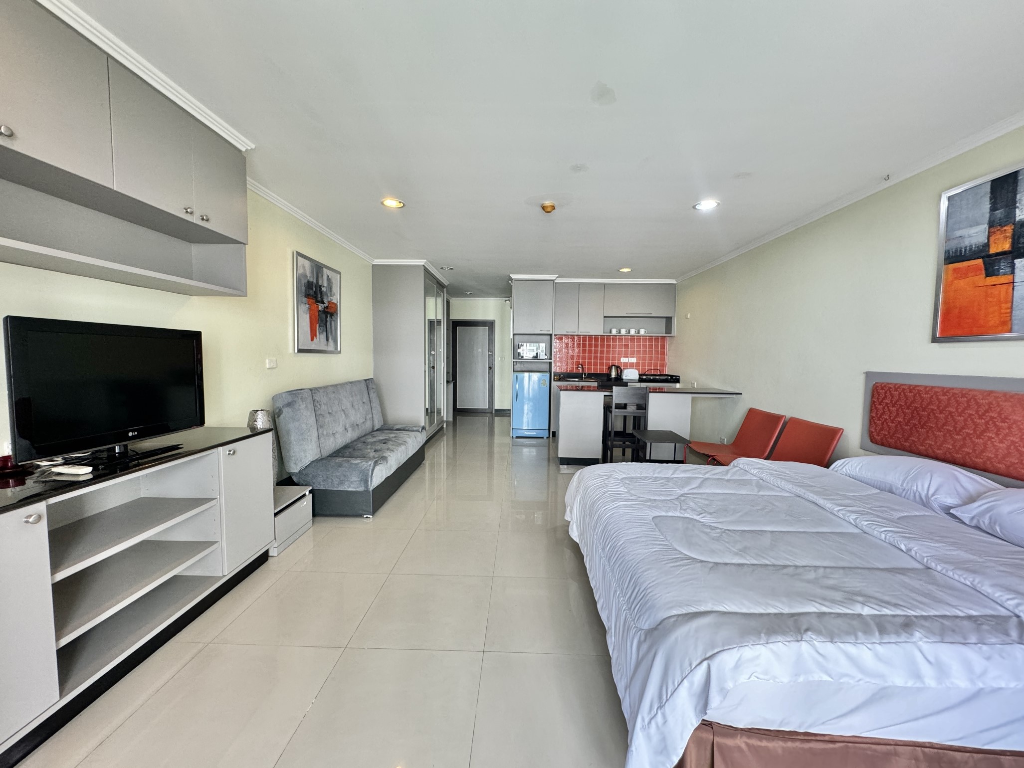 TW Platinum Suites/F3 STUDIO · 1 BATH · 50 SQ M · 1 BALCONY · POOL VIEW 20