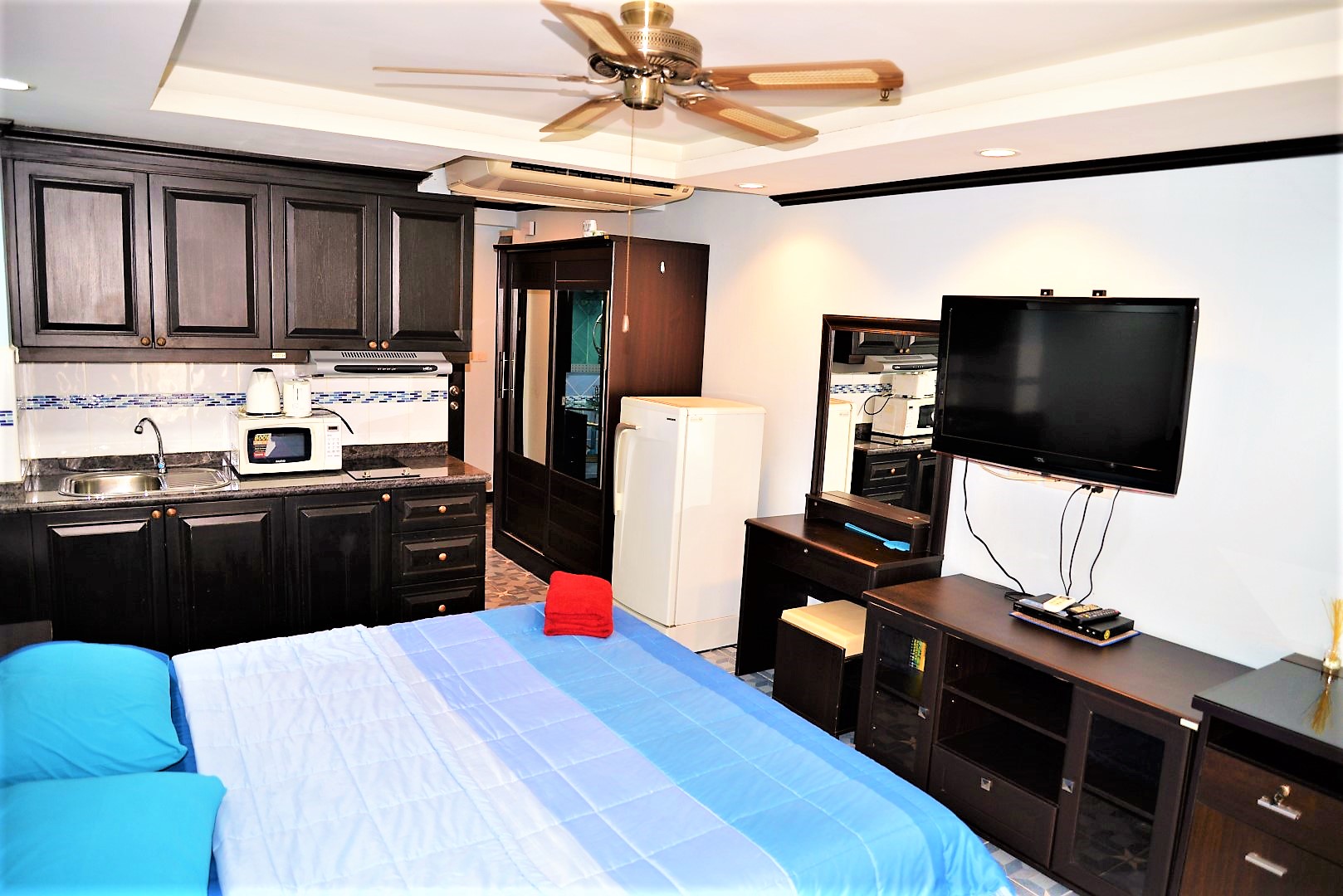 Jomtien Beach Condominium/A3/F3 STUDIO · 1 BATH · 30 SQ M · 1 BALCONY 2